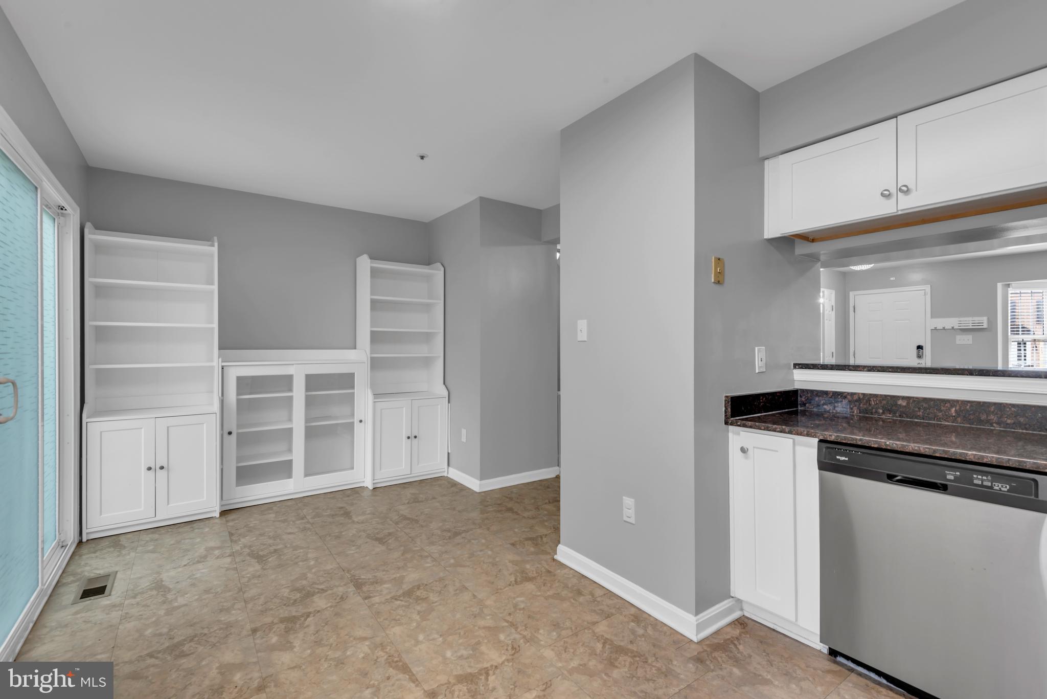 REGENCY MEADOWS - Residential Lease