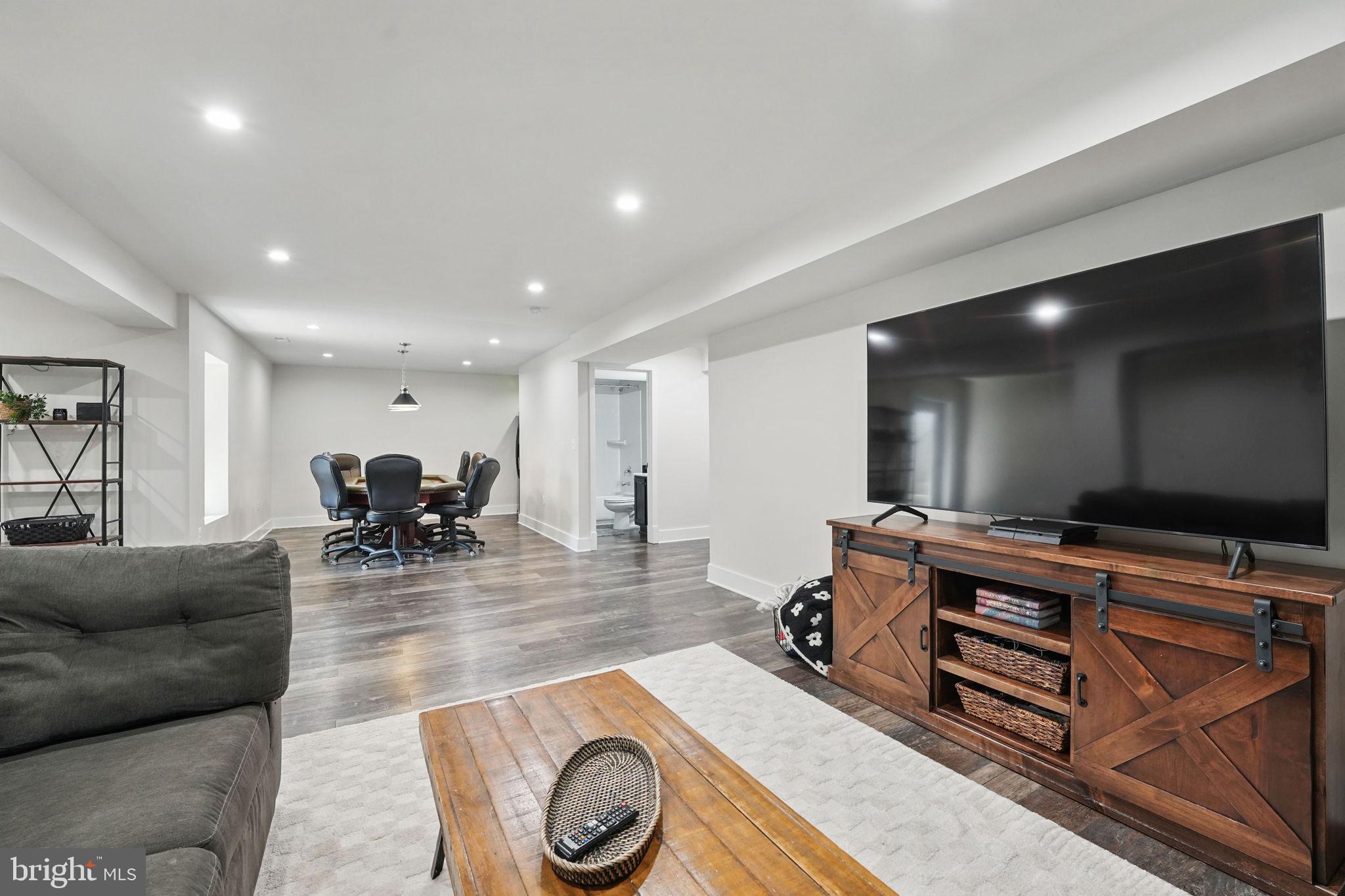 EMBREY MILL - Residential