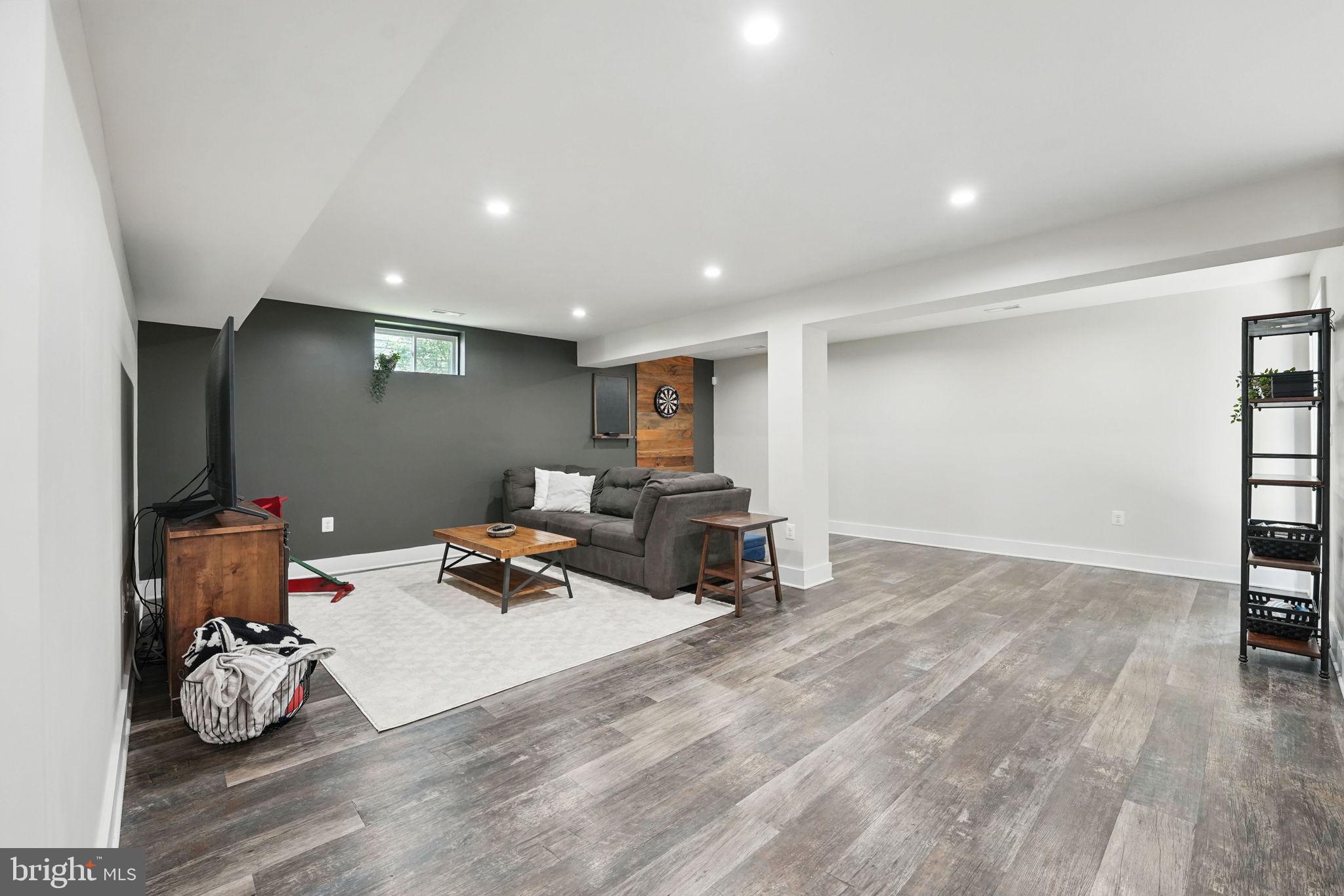 EMBREY MILL - Residential