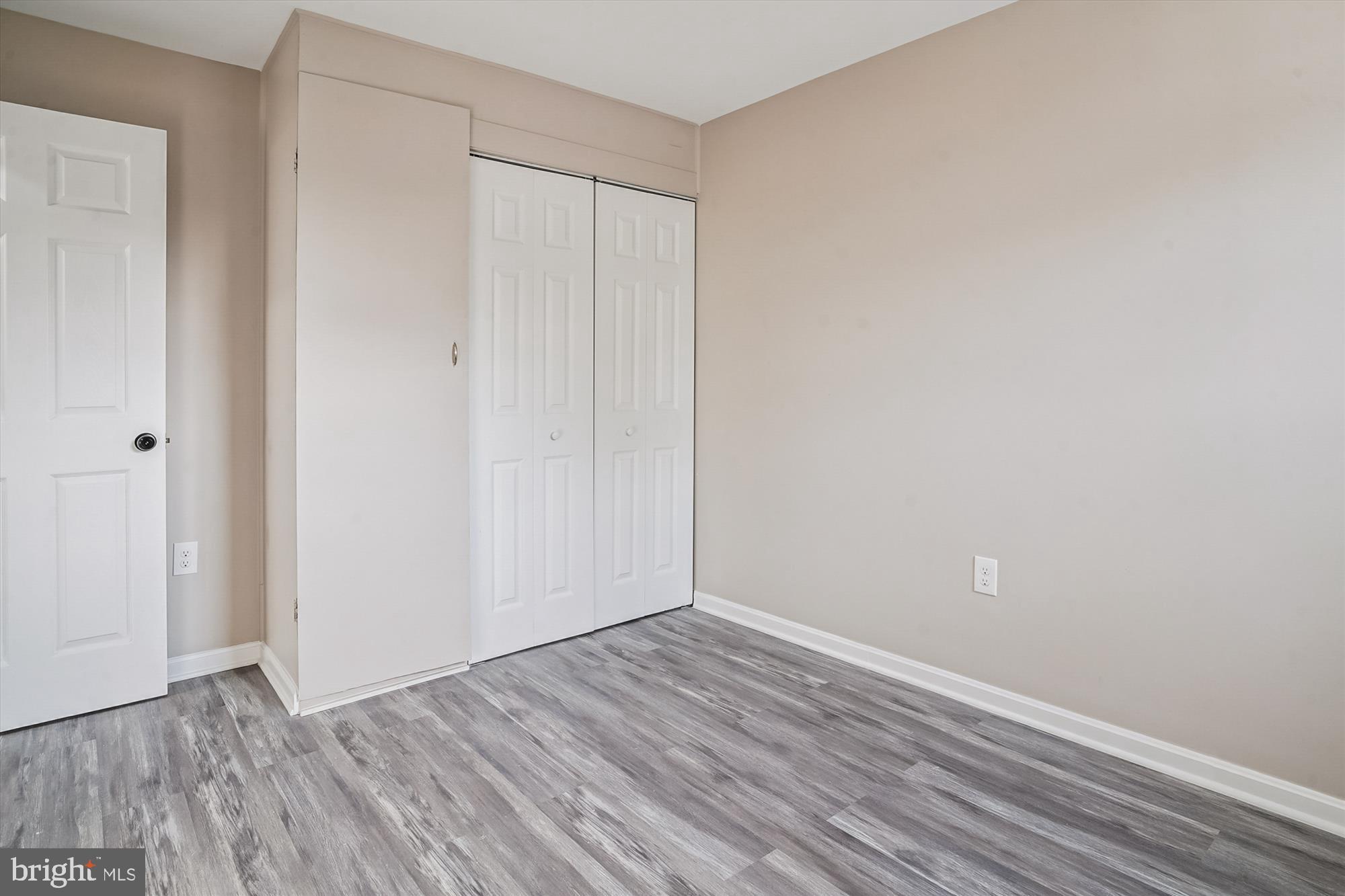 KENSINGTON - Residential