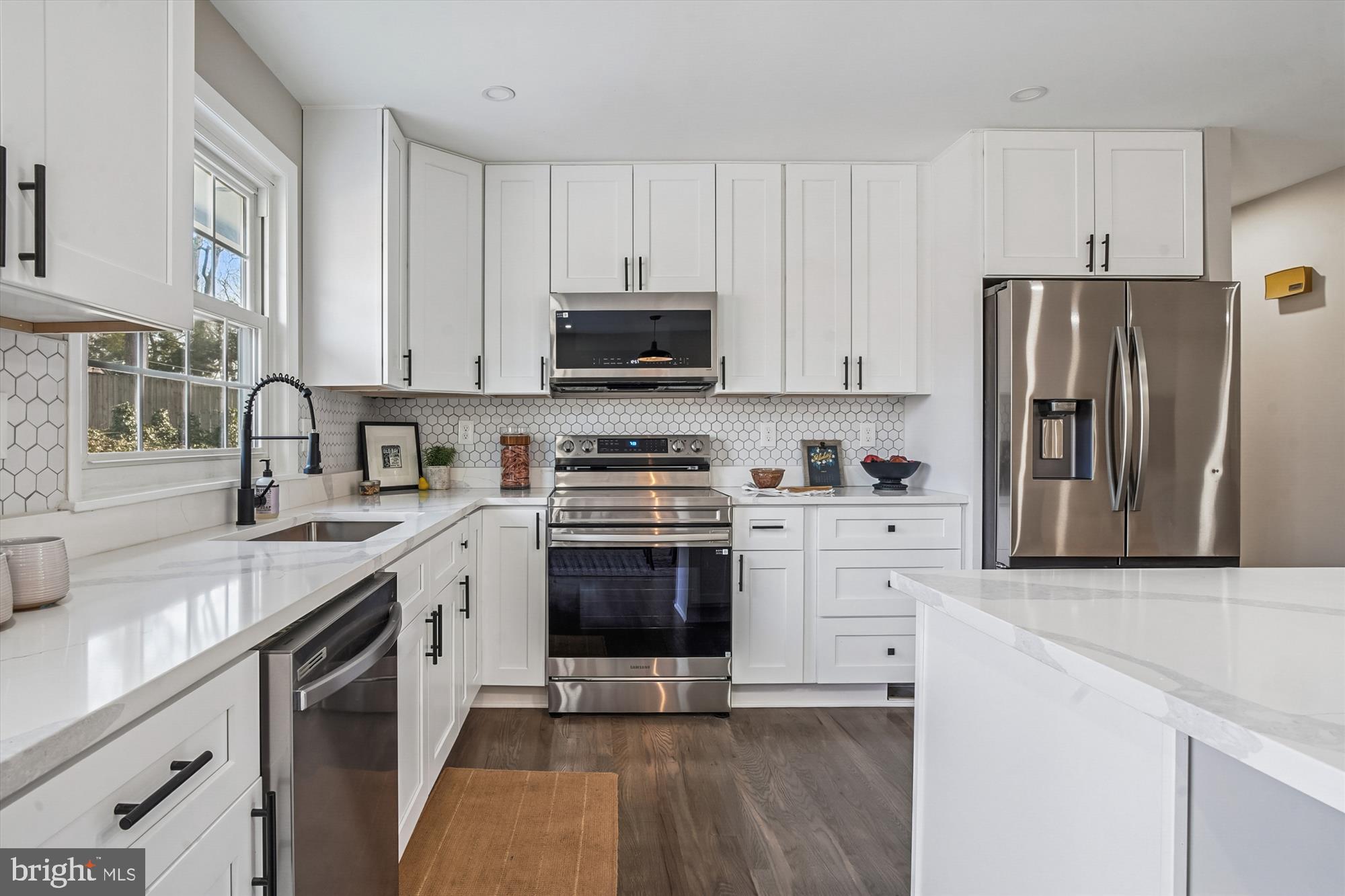 KENSINGTON - Residential