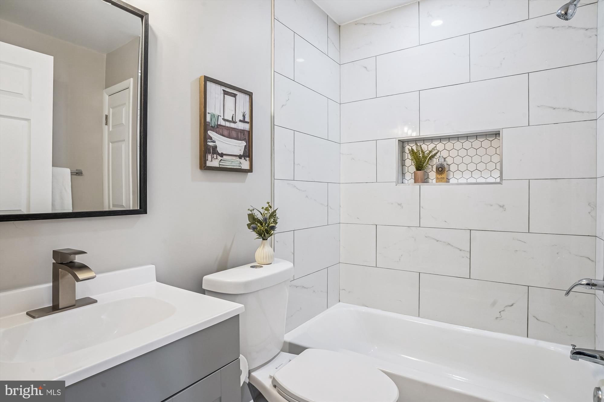 KENSINGTON - Residential