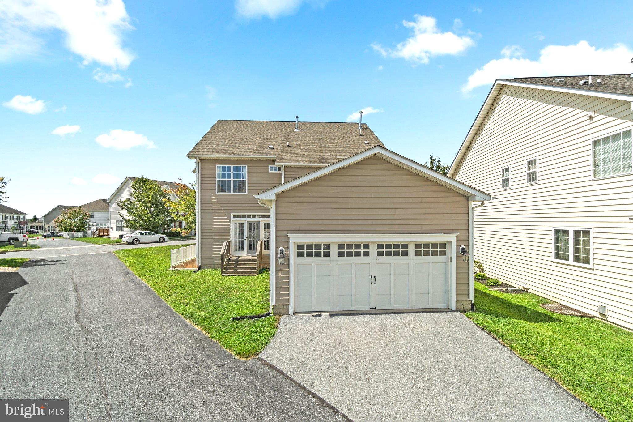 BRINKLEY MANOR - Residential