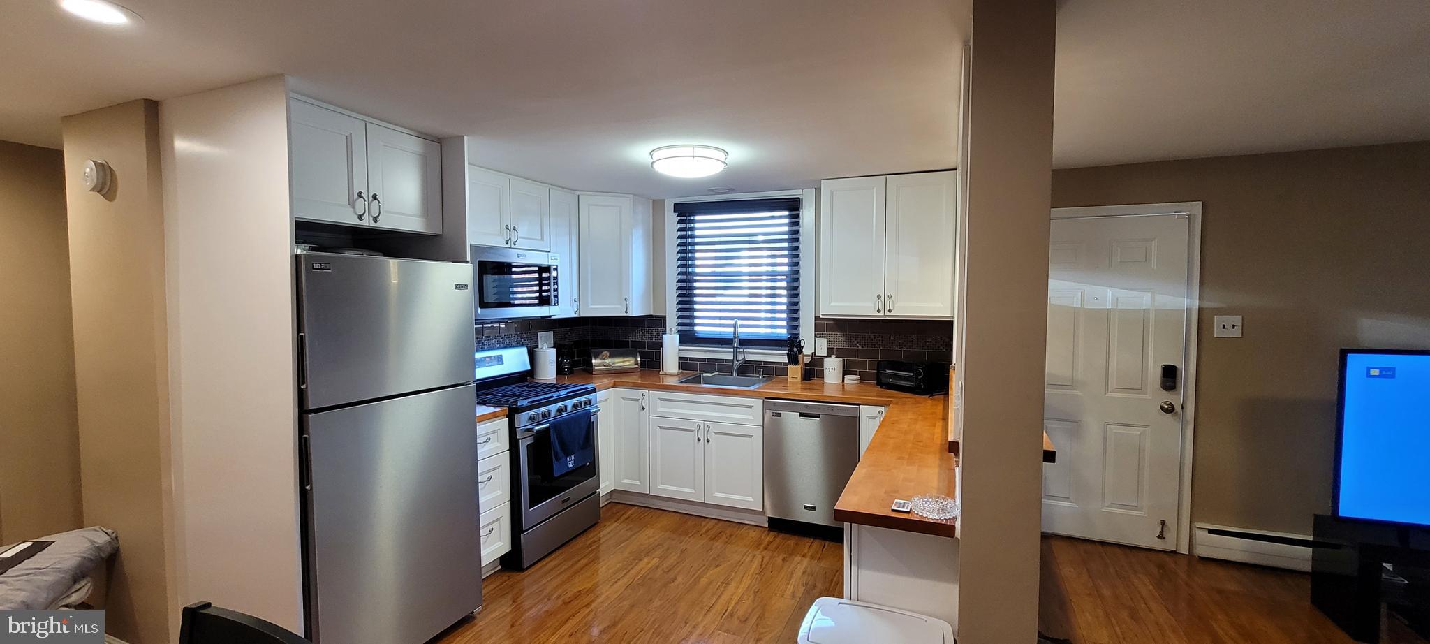 LAWNCREST - Residential