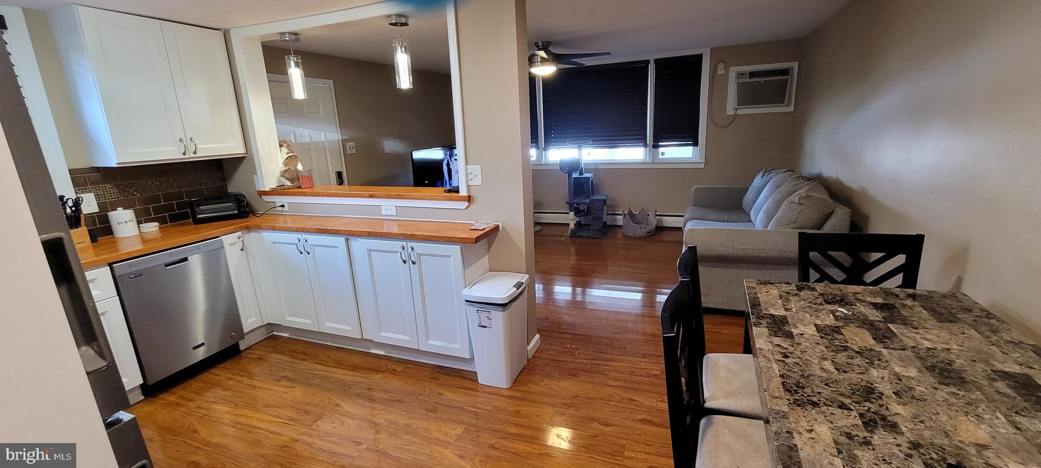 LAWNCREST - Residential