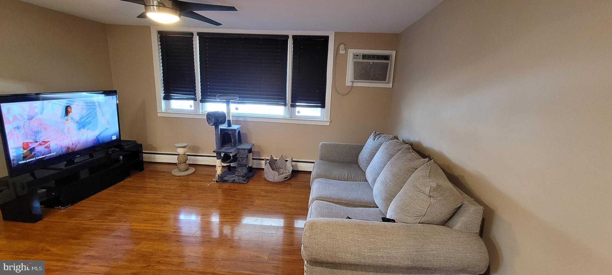 LAWNCREST - Residential