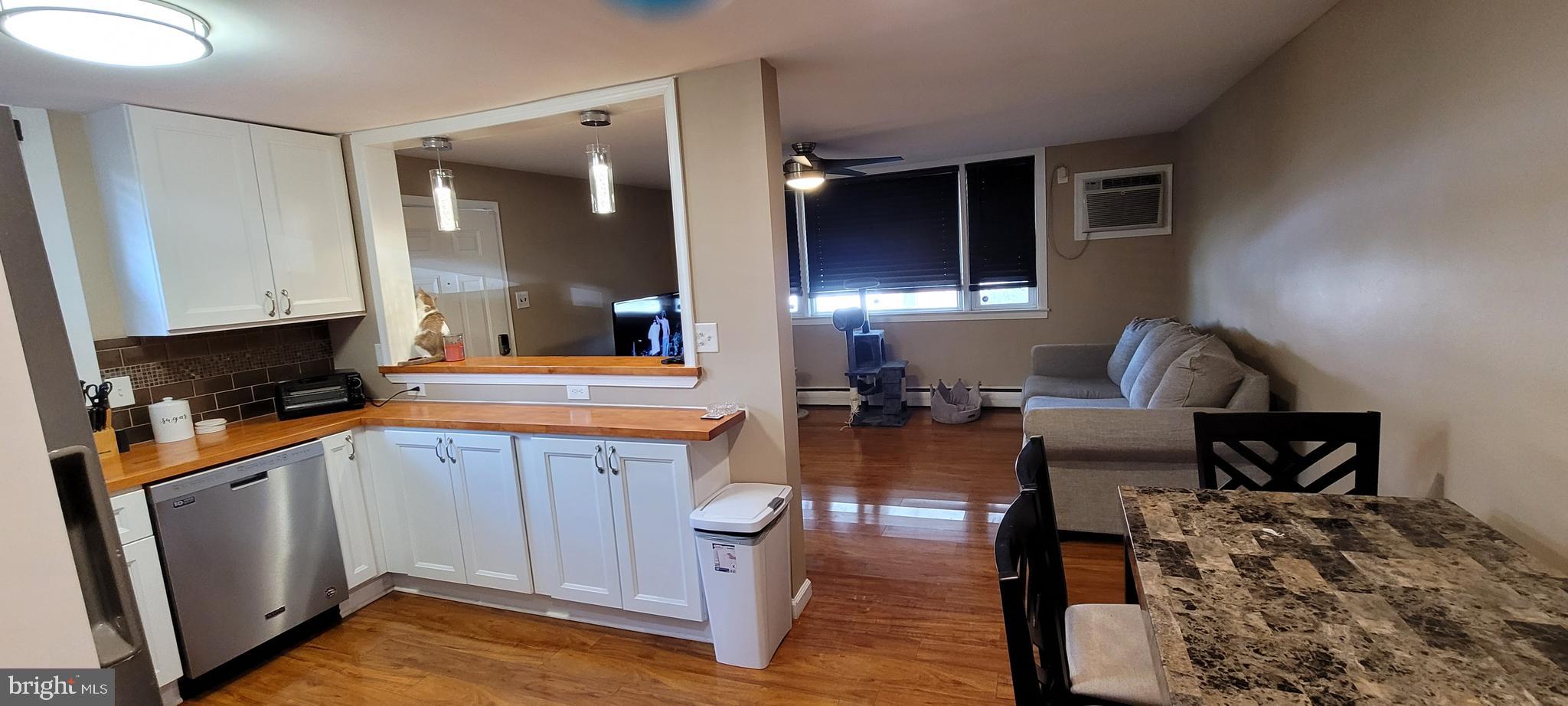 LAWNCREST - Residential