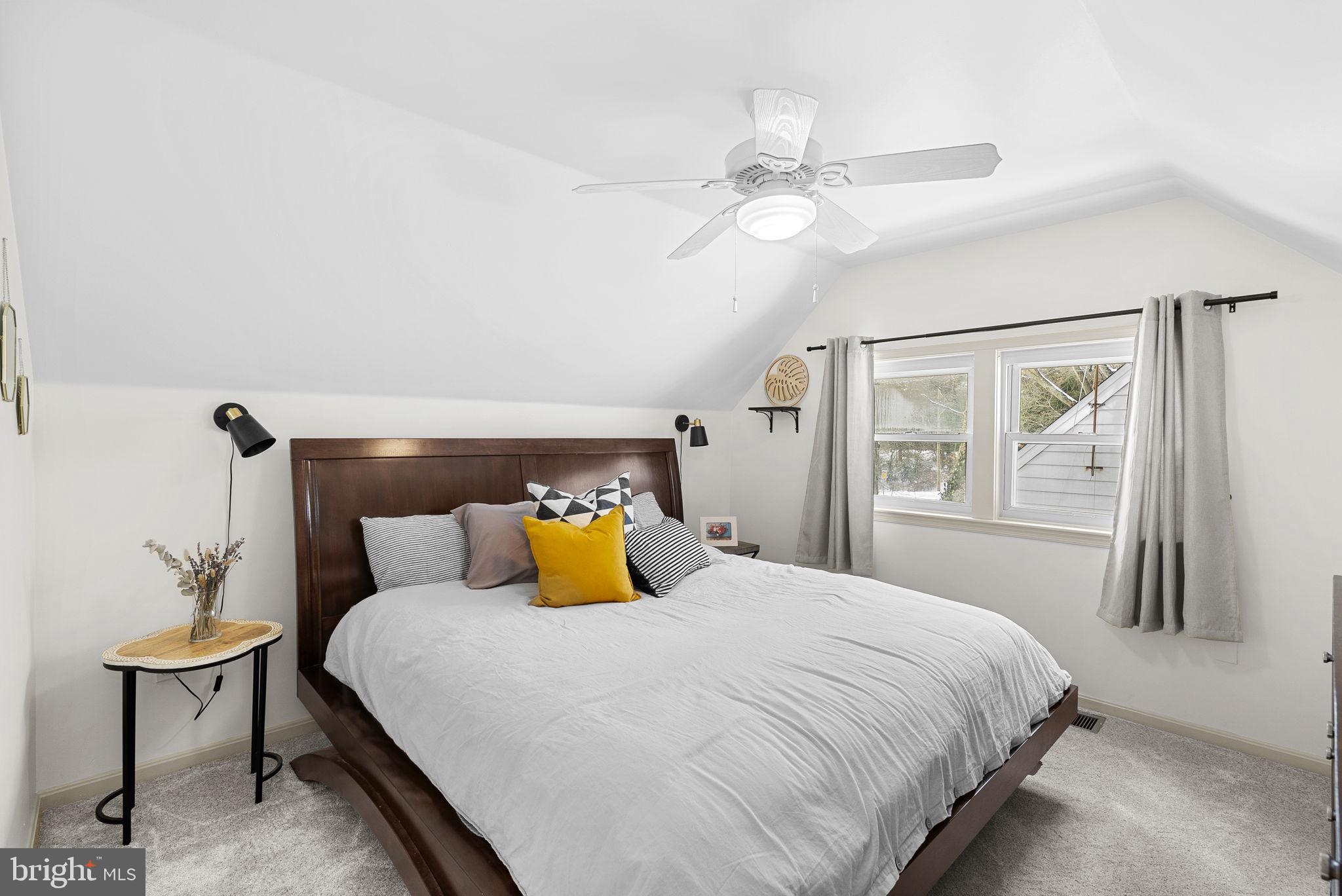 KNOLLWOOD - Residential