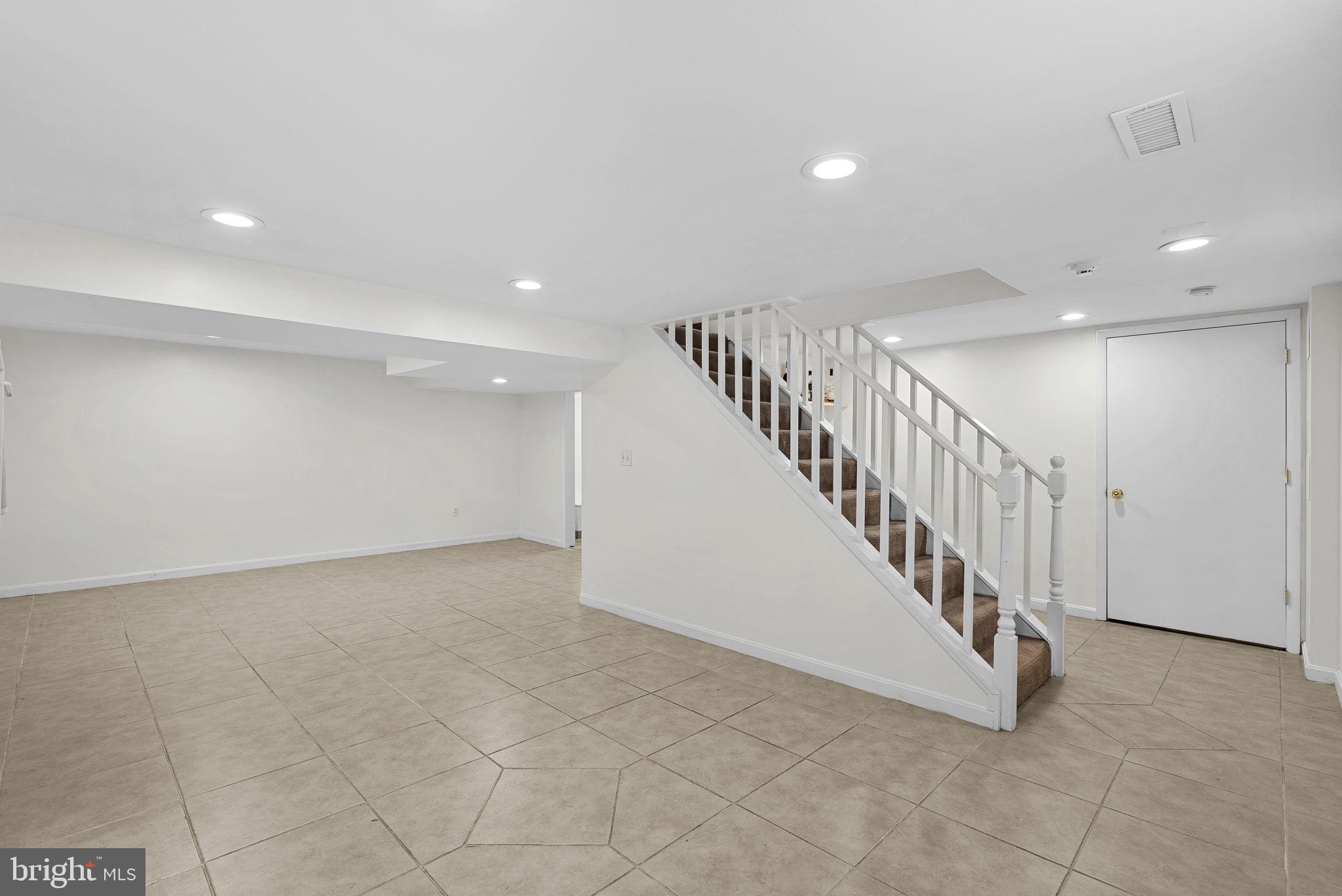 KNOLLWOOD - Residential