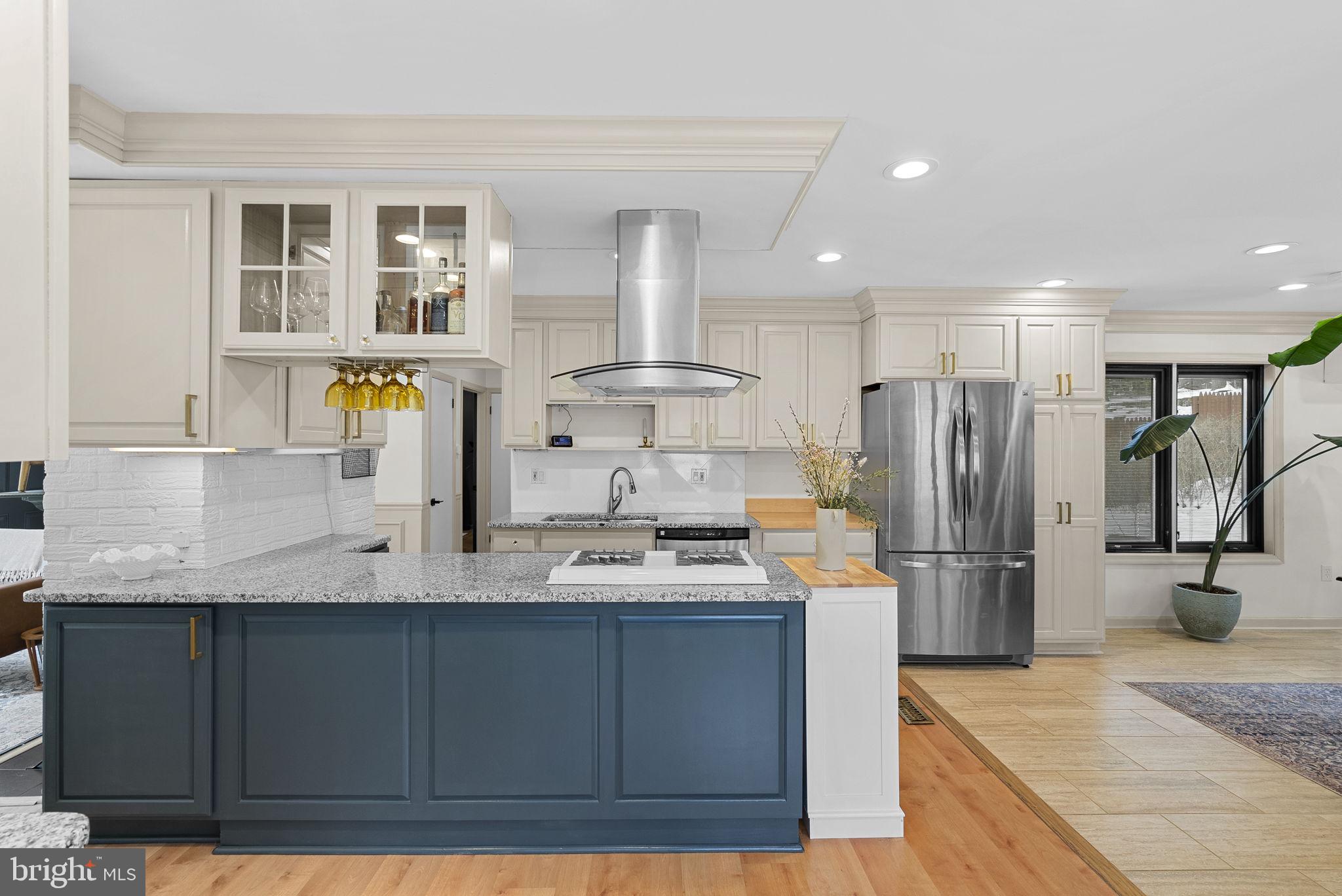 KNOLLWOOD - Residential