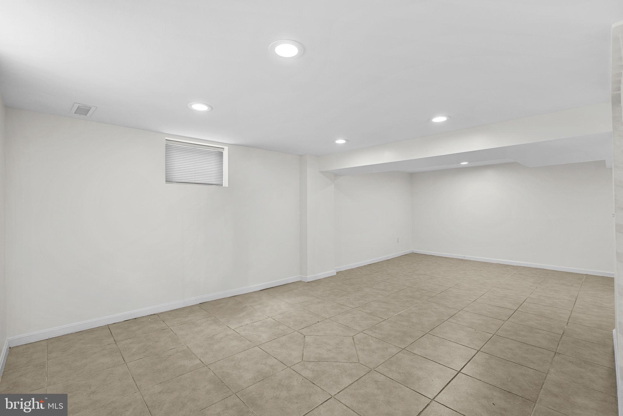 KNOLLWOOD - Residential