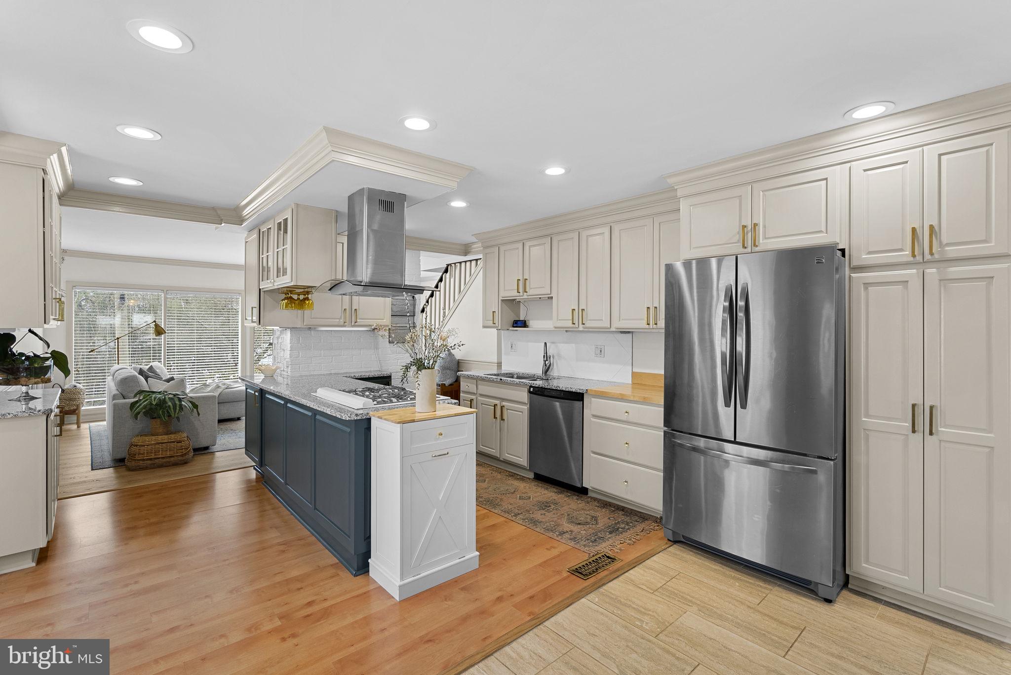 KNOLLWOOD - Residential