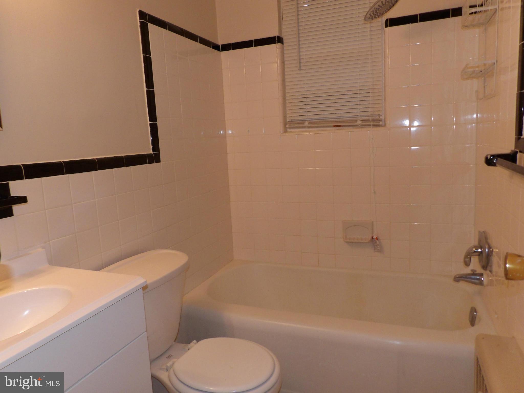 VERMONT GARDENS - Residential Lease