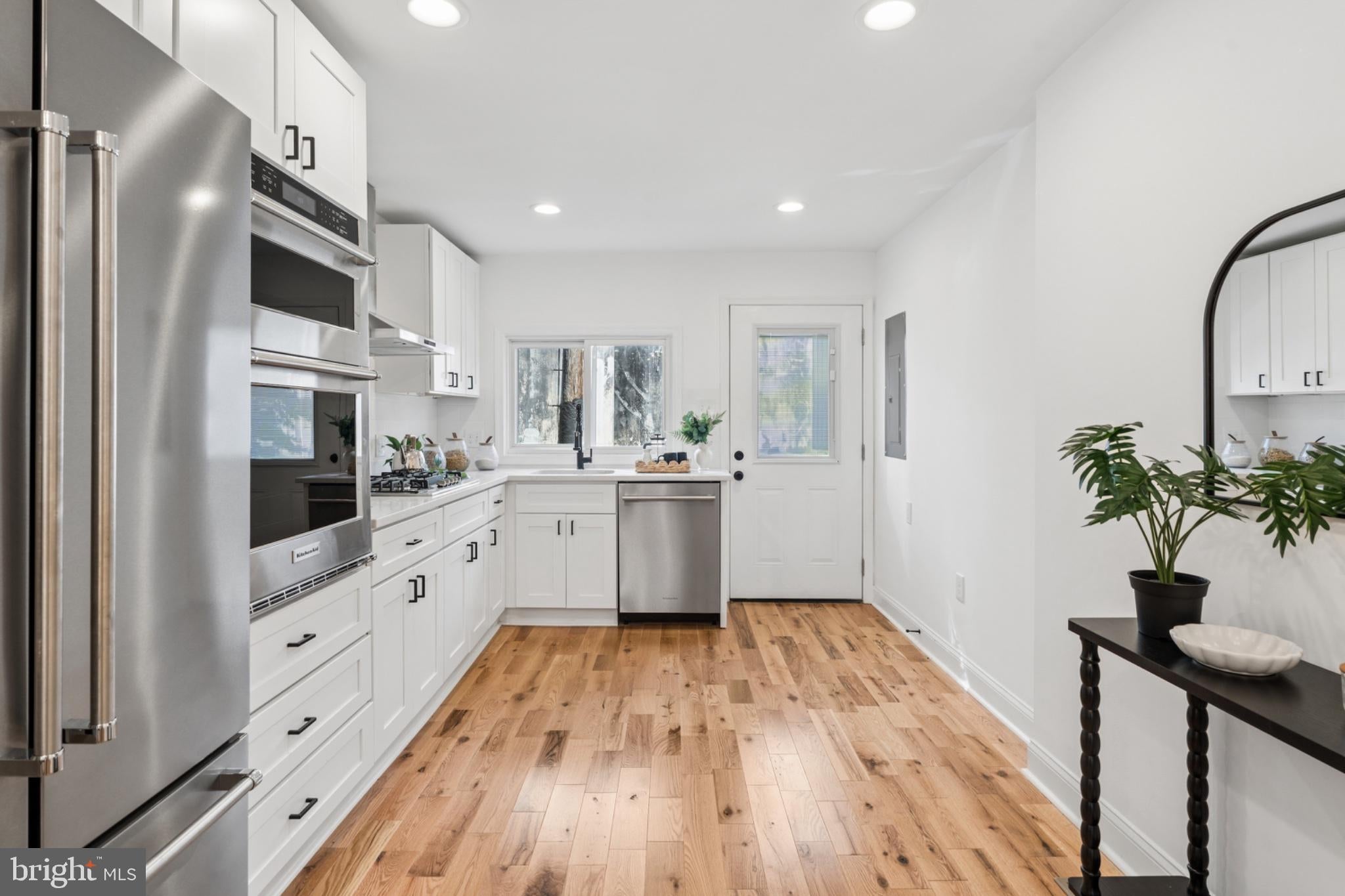 1337 ANDRE STREET