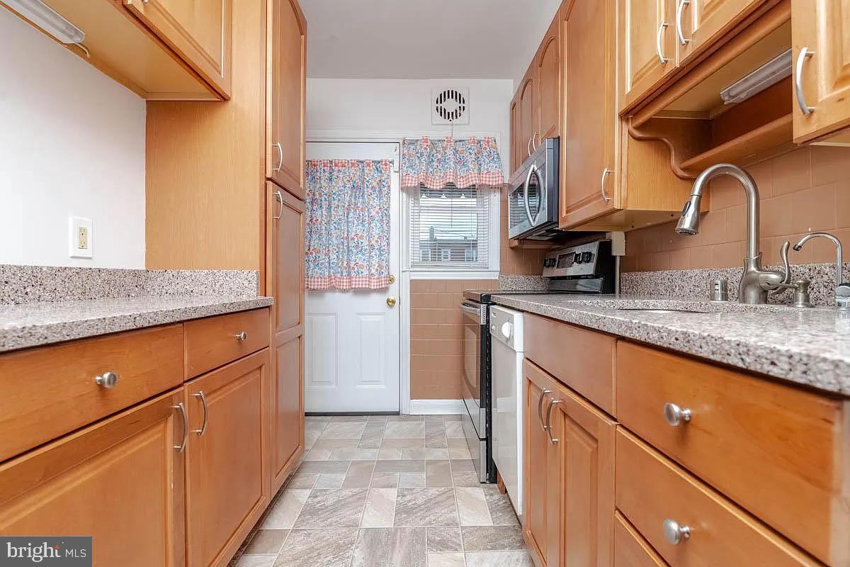 MIDDLEBOROUGH - Residential Lease