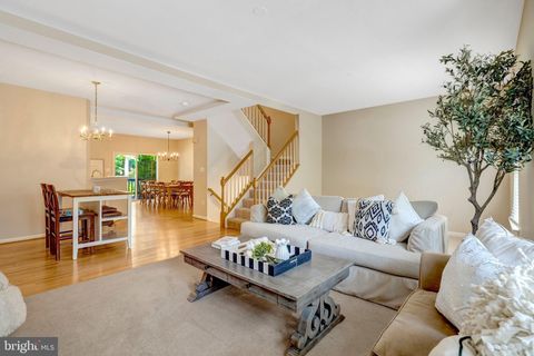 Photo of 7706 Shadowcreek Terrace, SPRINGFIELD, VA 22153 (MLS # VAFX2317124)