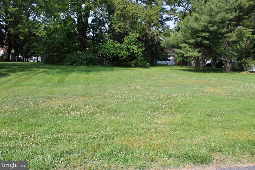 Nice Level Lot, ready for your Dream home in the water oriented community of Chesapeake Isle.
Community Beach, Boat Ramp, Boat Harbor, Picnic area and much more.