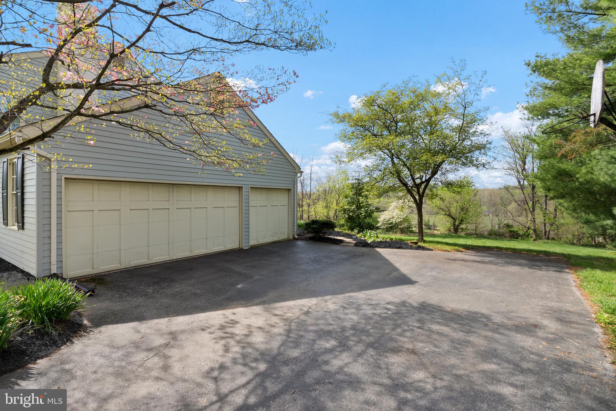 THE MOORS AT RADLEYR - Residential