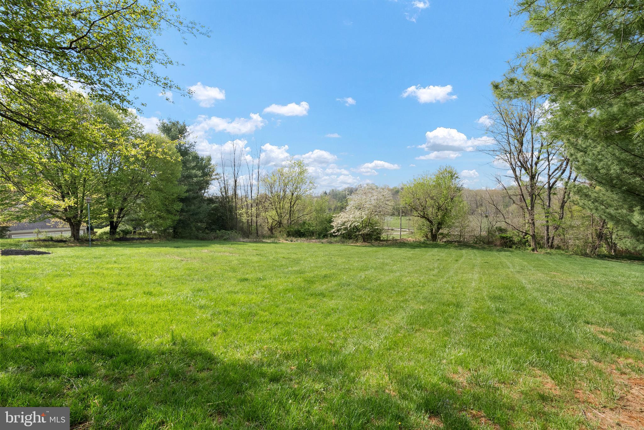 THE MOORS AT RADLEYR - Residential