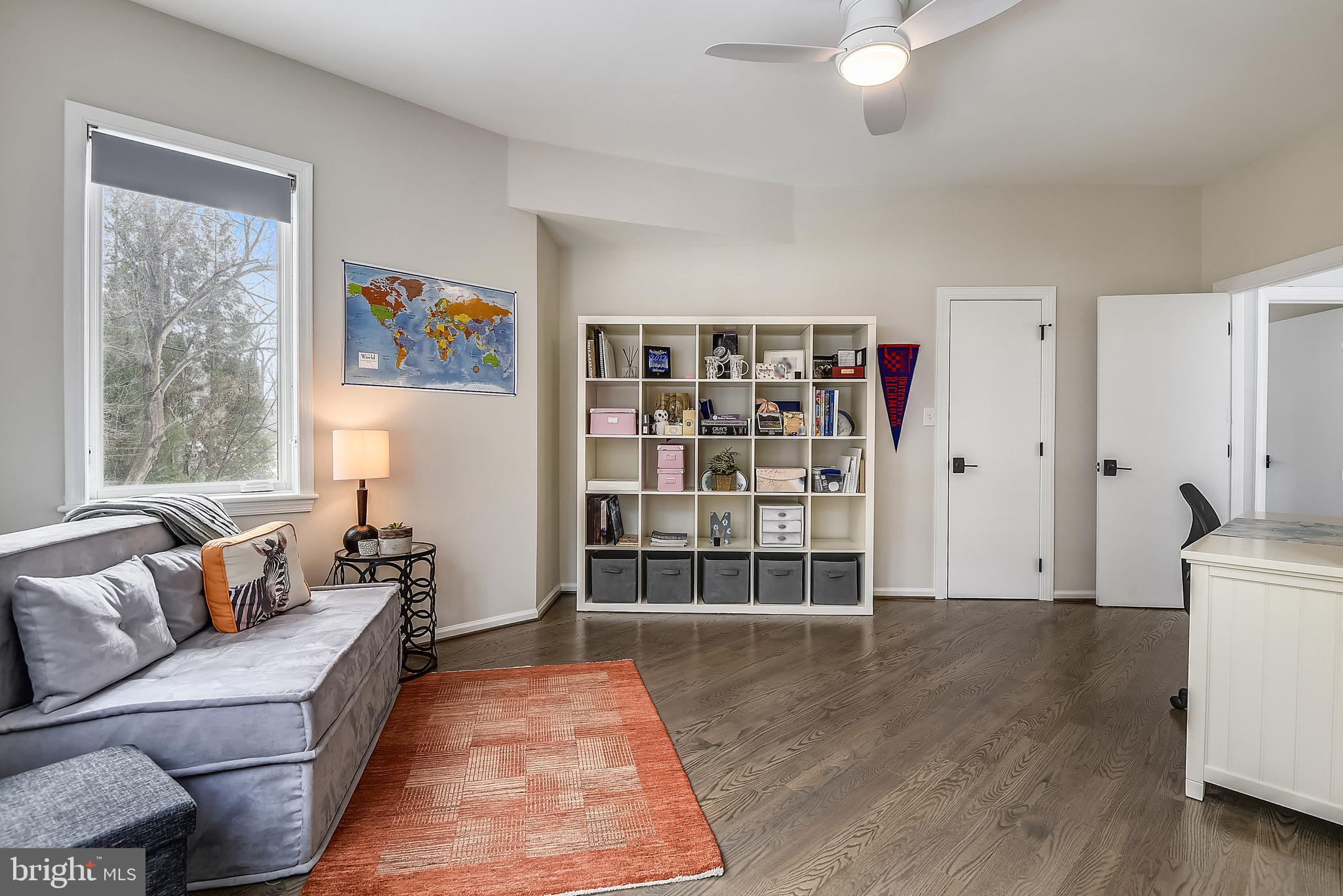 BRADLEY HILLS GROVE - Residential