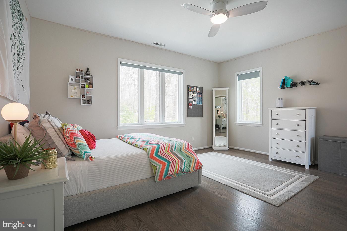BRADLEY HILLS GROVE - Residential