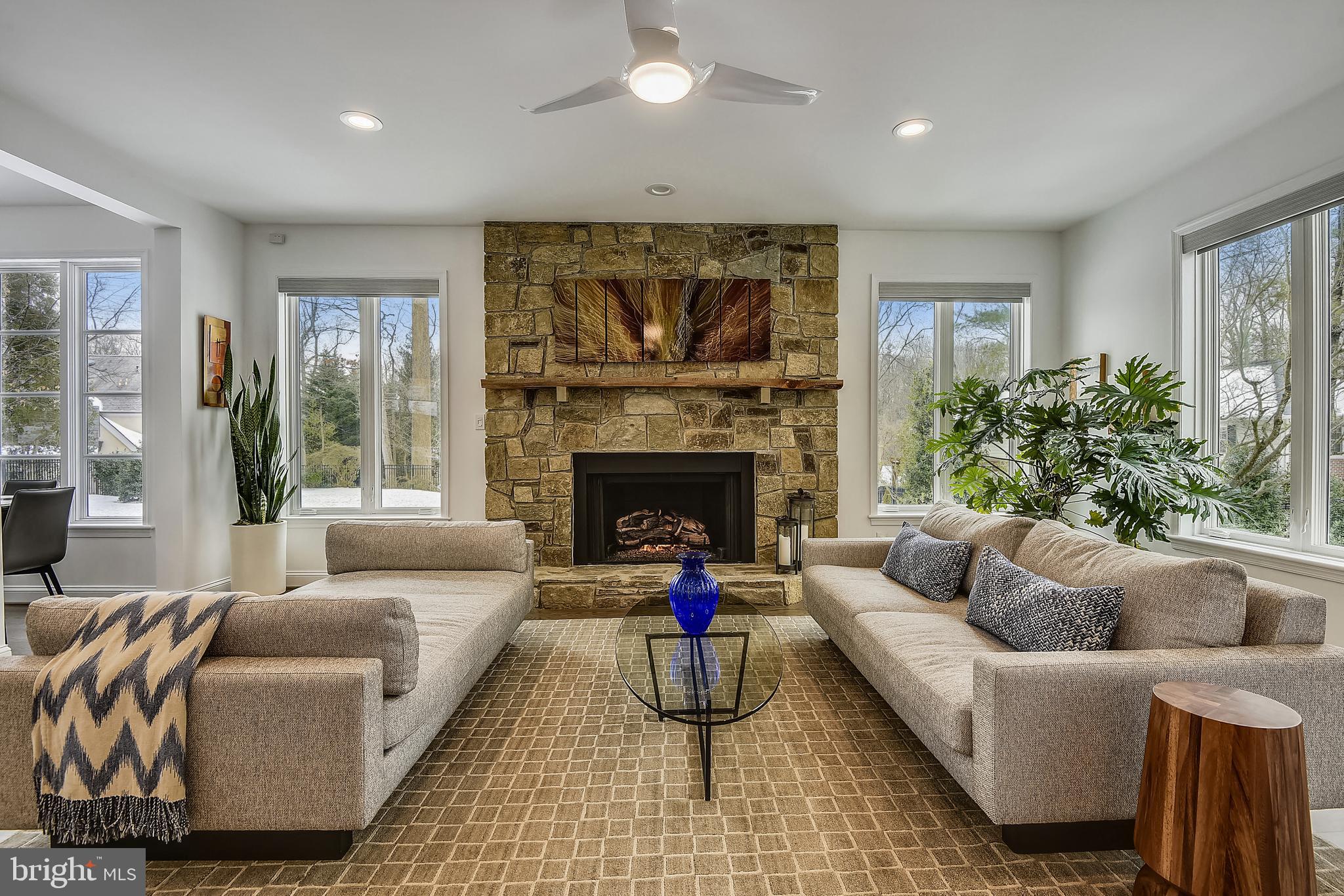 BRADLEY HILLS GROVE - Residential