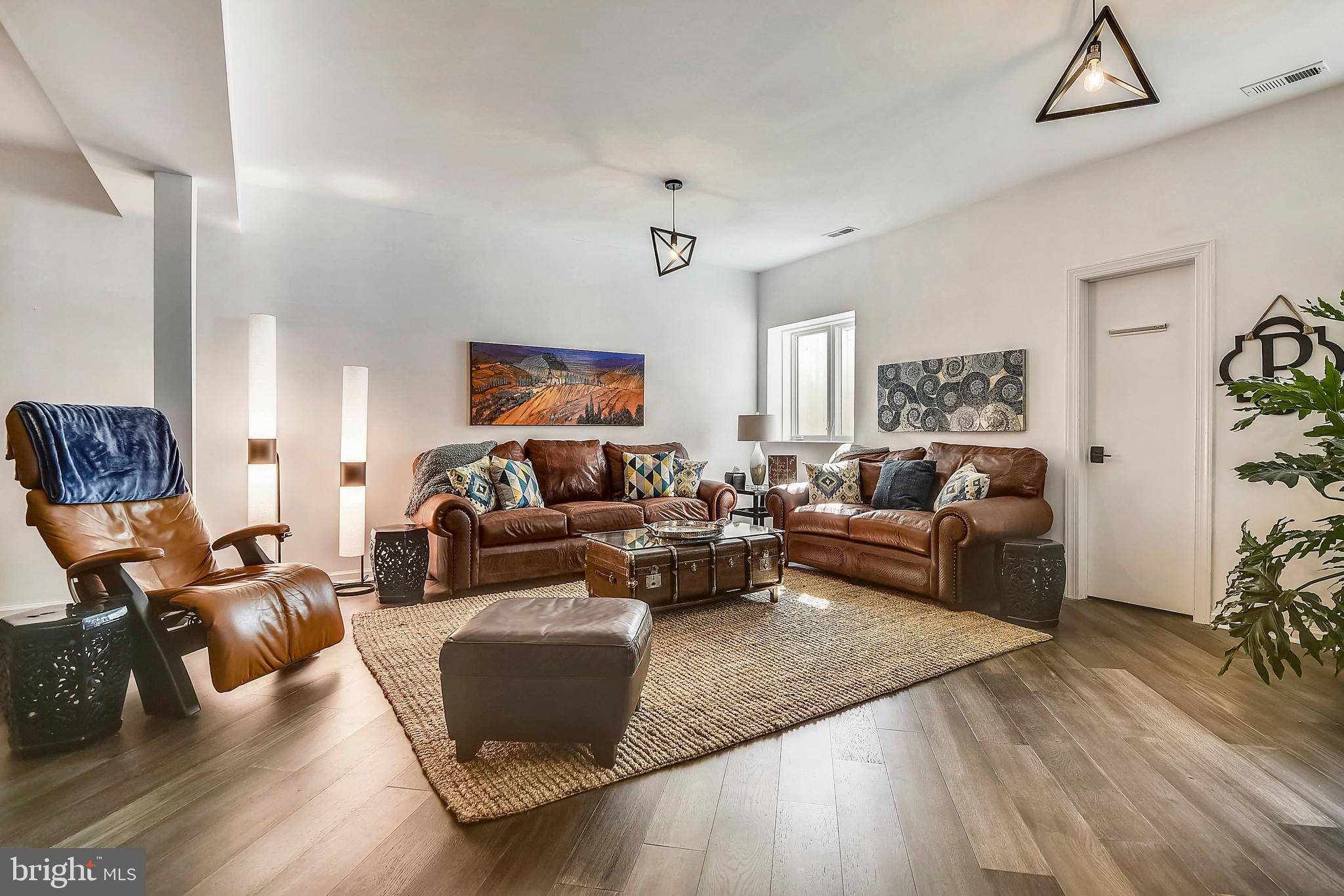 BRADLEY HILLS GROVE - Residential