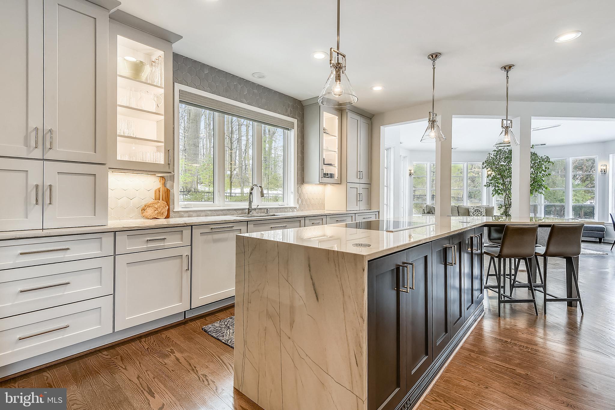 BRADLEY HILLS GROVE - Residential