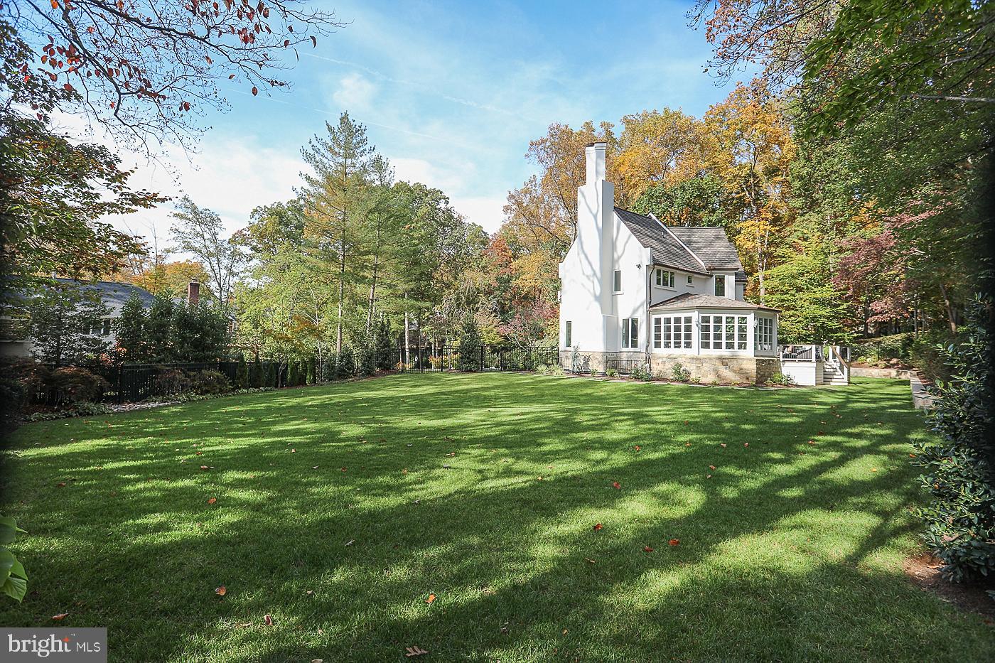 BRADLEY HILLS GROVE - Residential