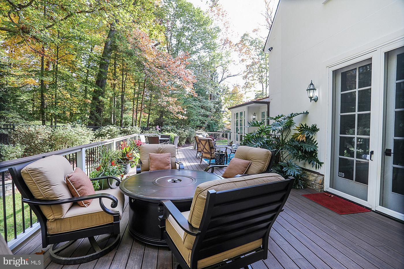 BRADLEY HILLS GROVE - Residential
