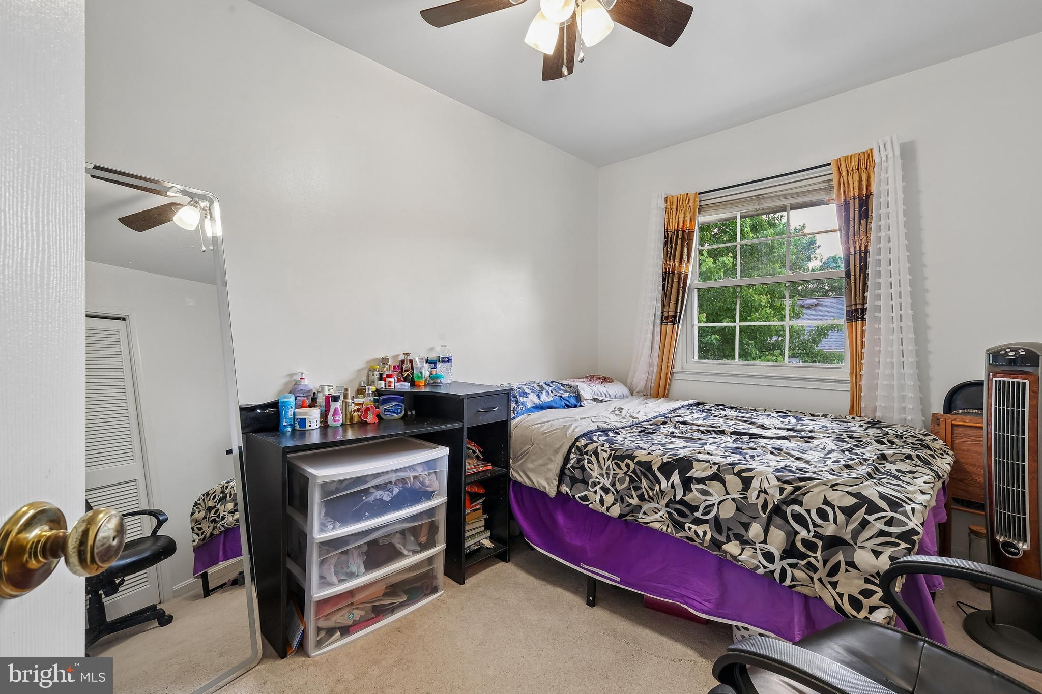 LONDON TOWNE - Residential