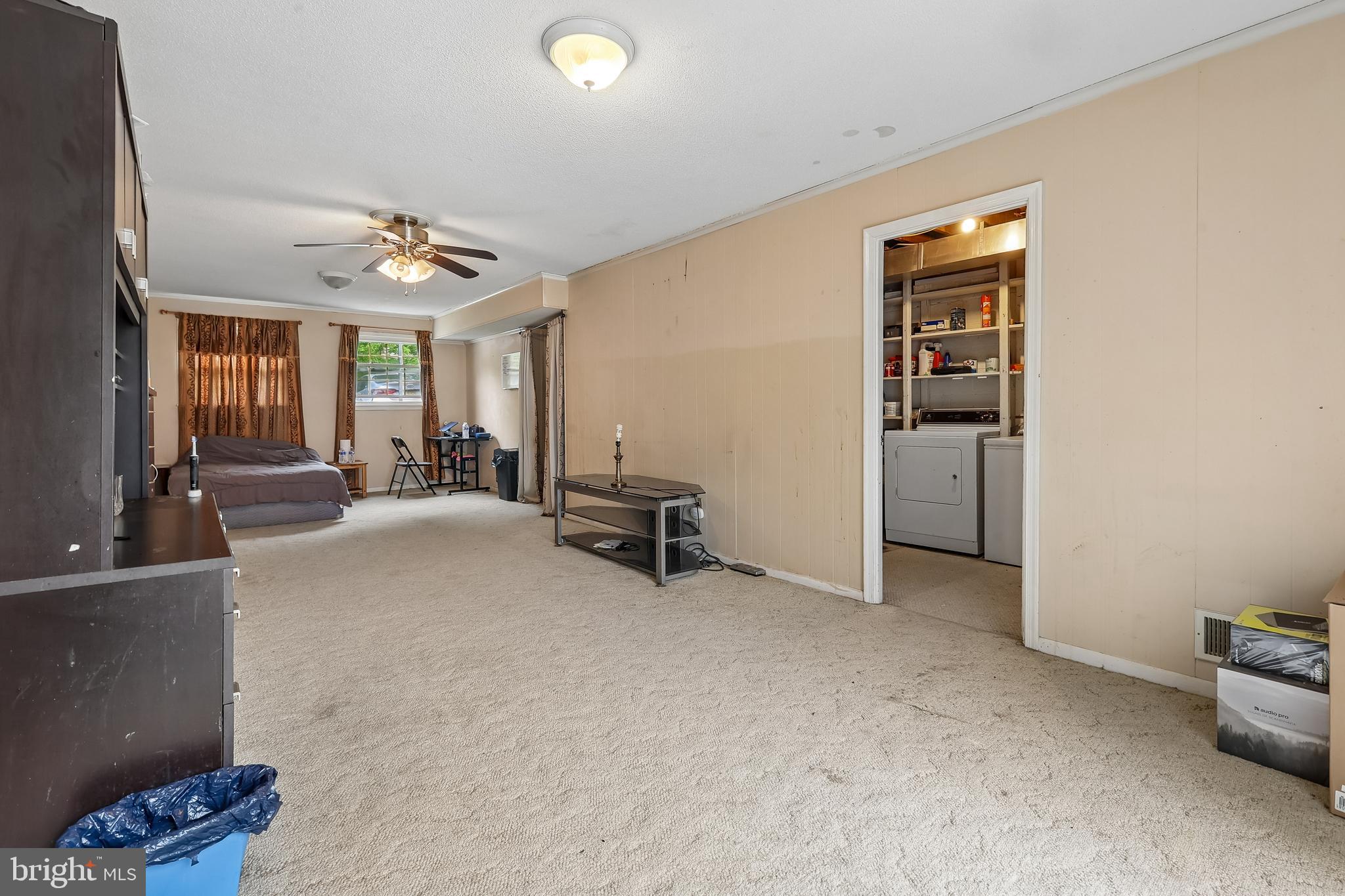LONDON TOWNE - Residential