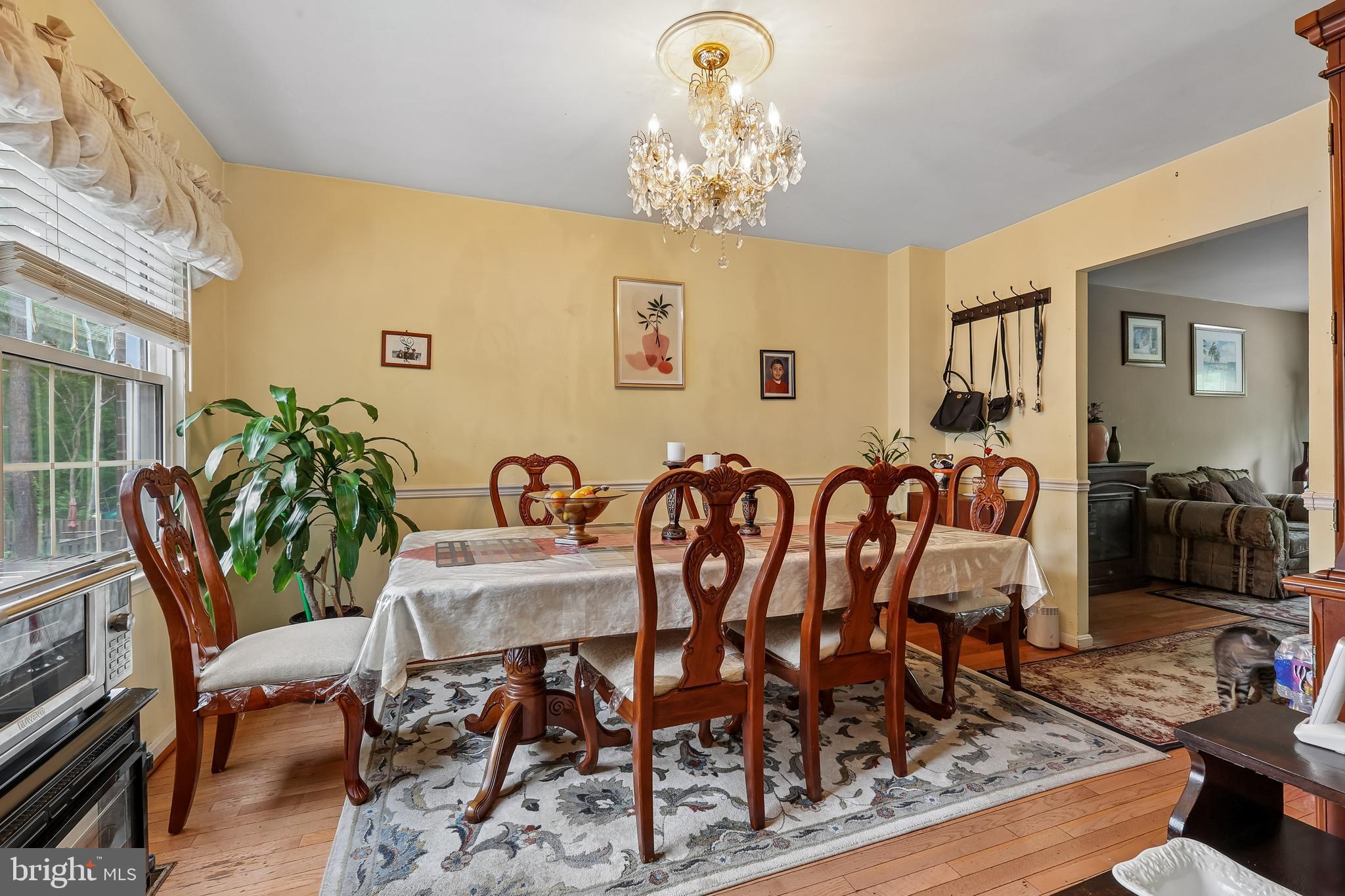 LONDON TOWNE - Residential