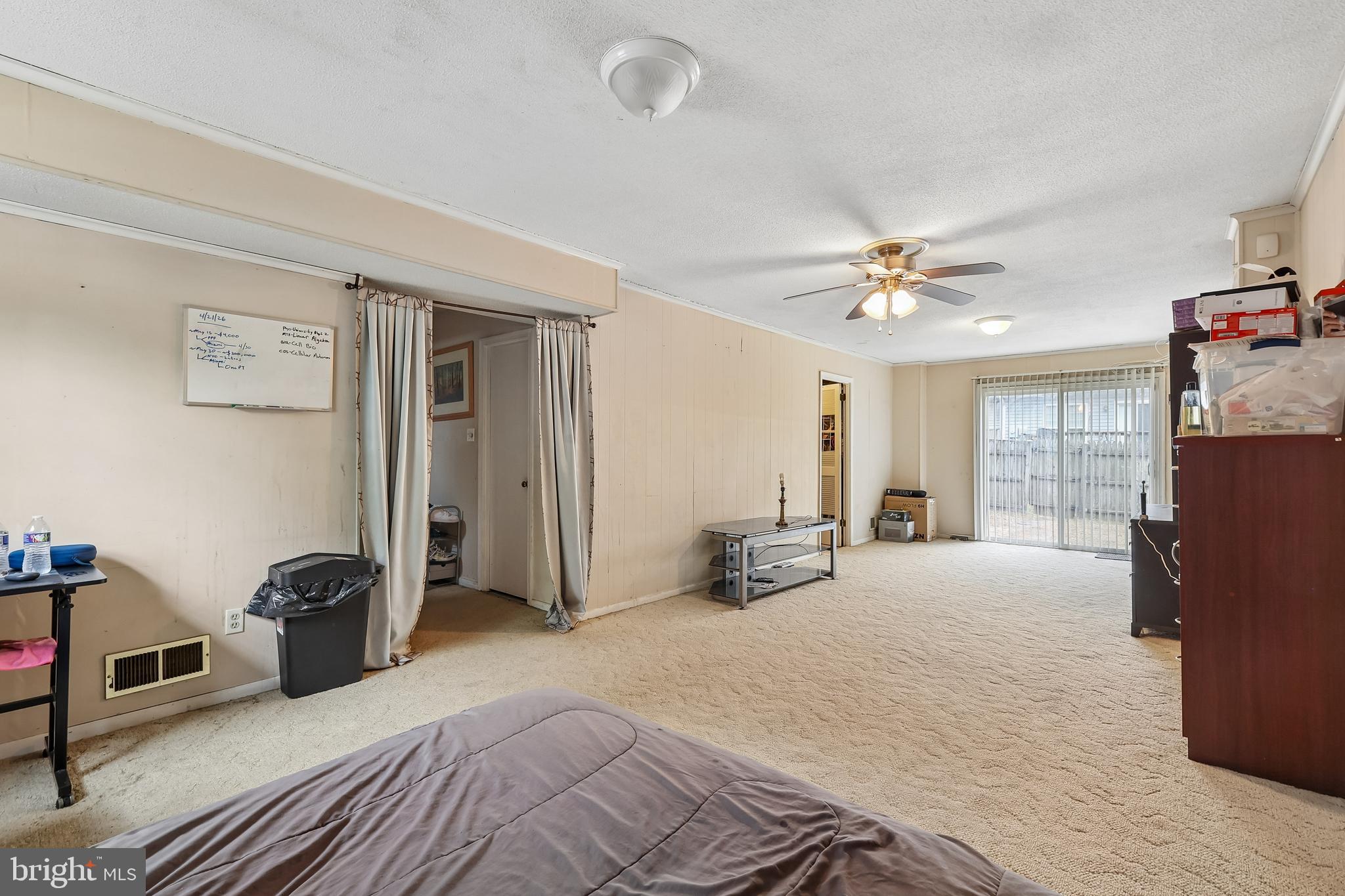 LONDON TOWNE - Residential