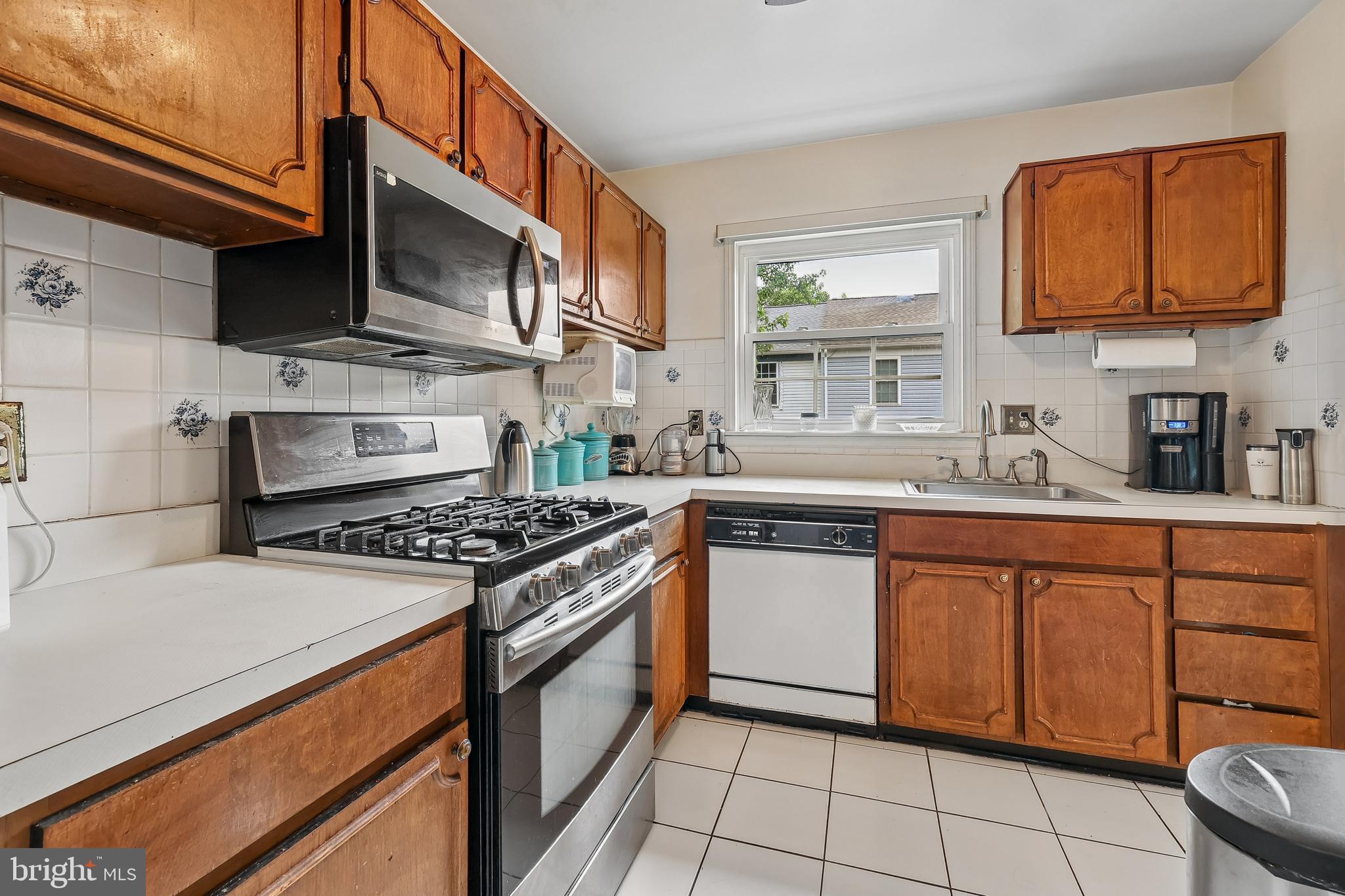 LONDON TOWNE - Residential