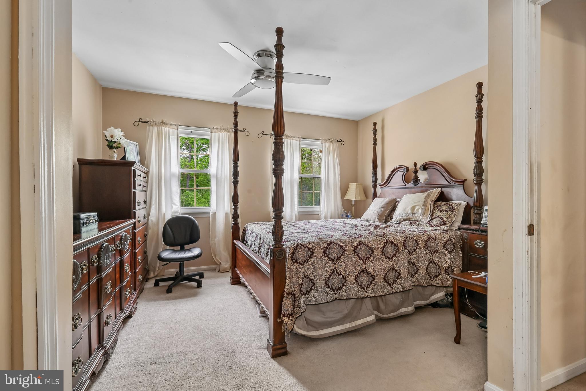LONDON TOWNE - Residential