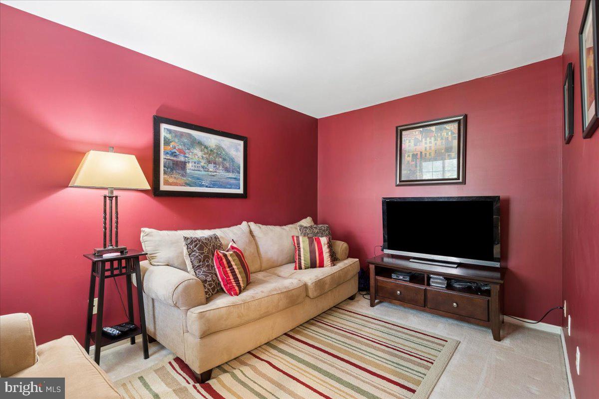 ROCKFLEET GARDEN - Residential