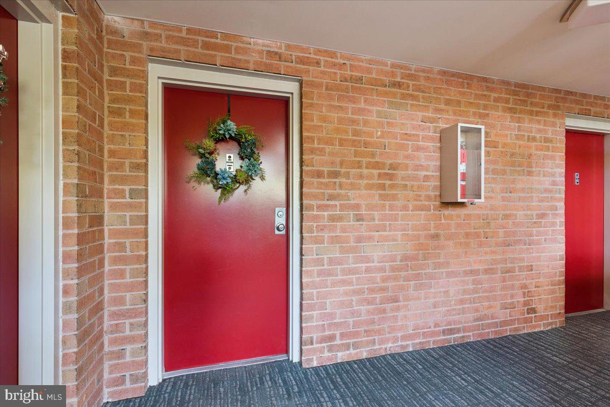 ROCKFLEET GARDEN - Residential