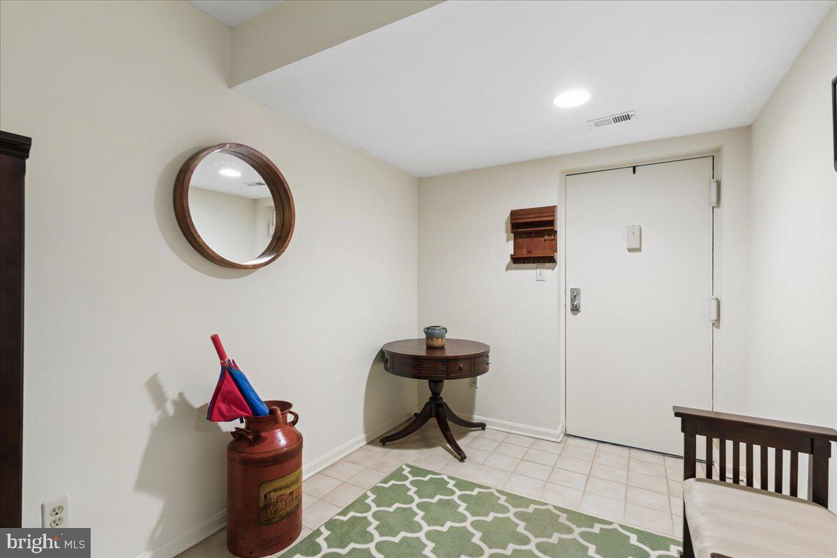 ROCKFLEET GARDEN - Residential