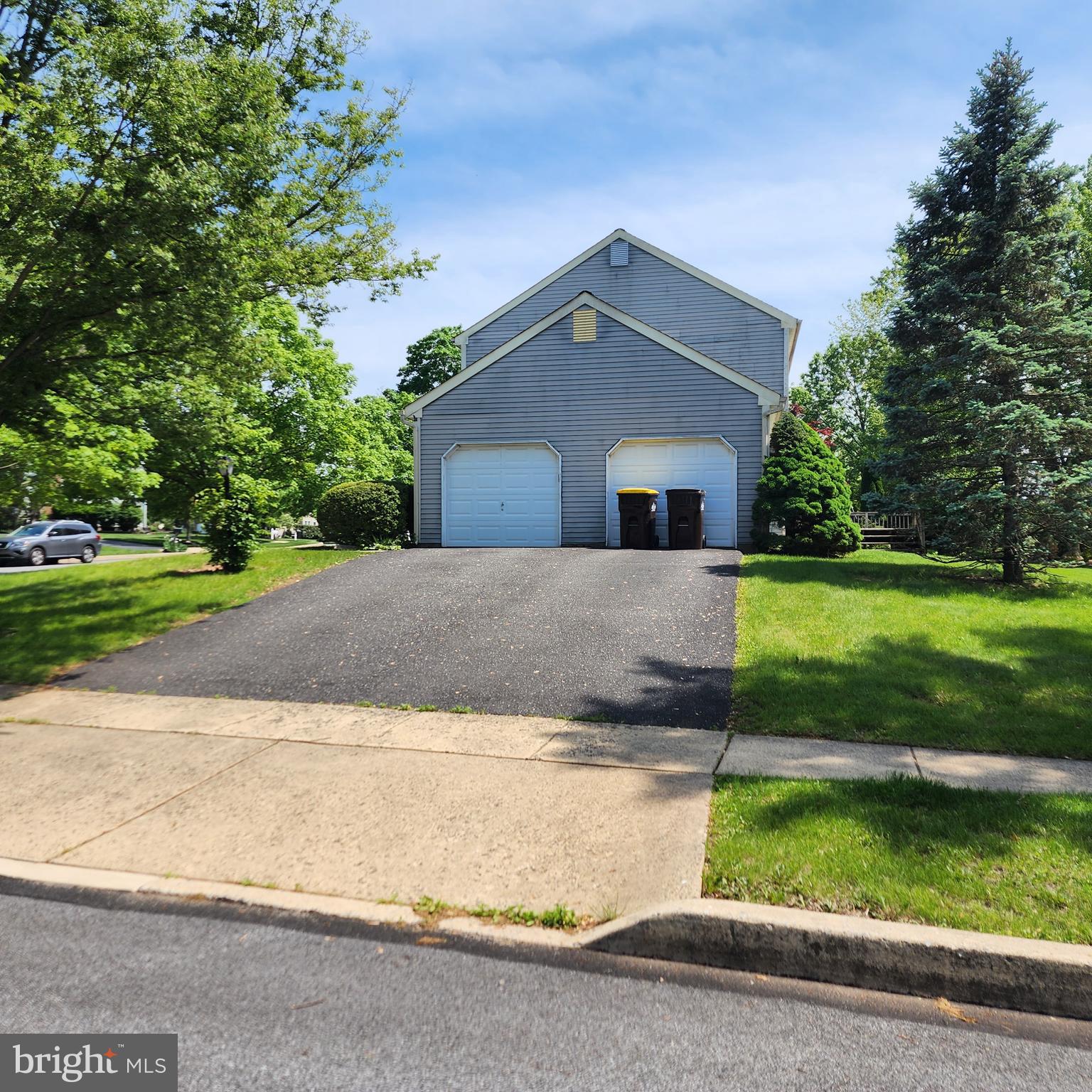 102 RIDGEWOOD WAY