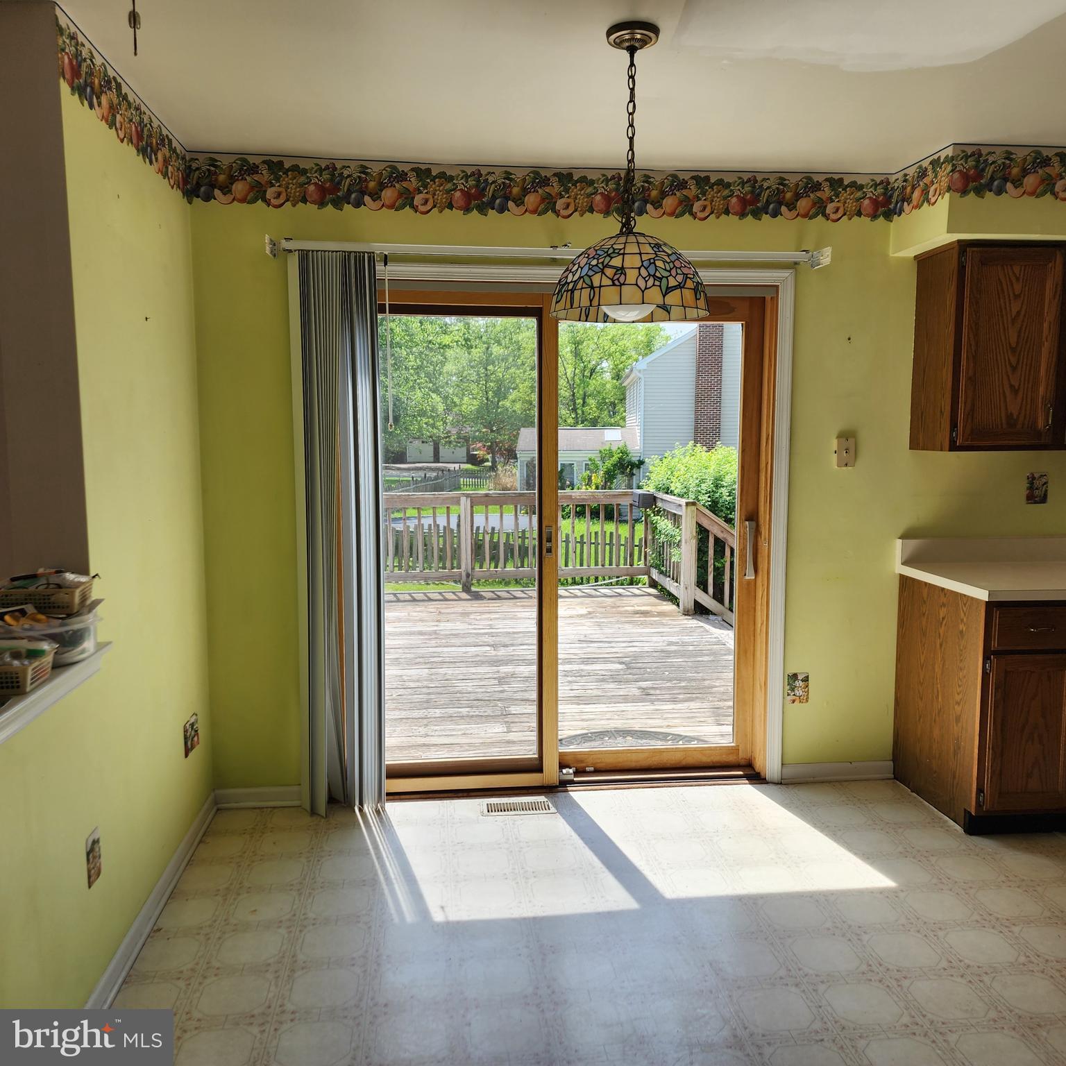 102 RIDGEWOOD WAY