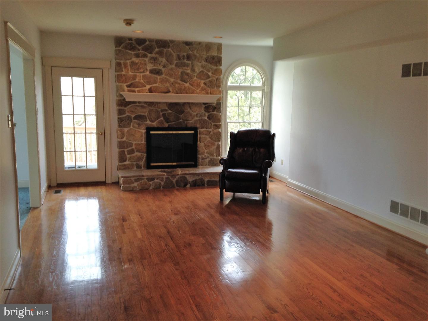 WINDY HILL - Residential