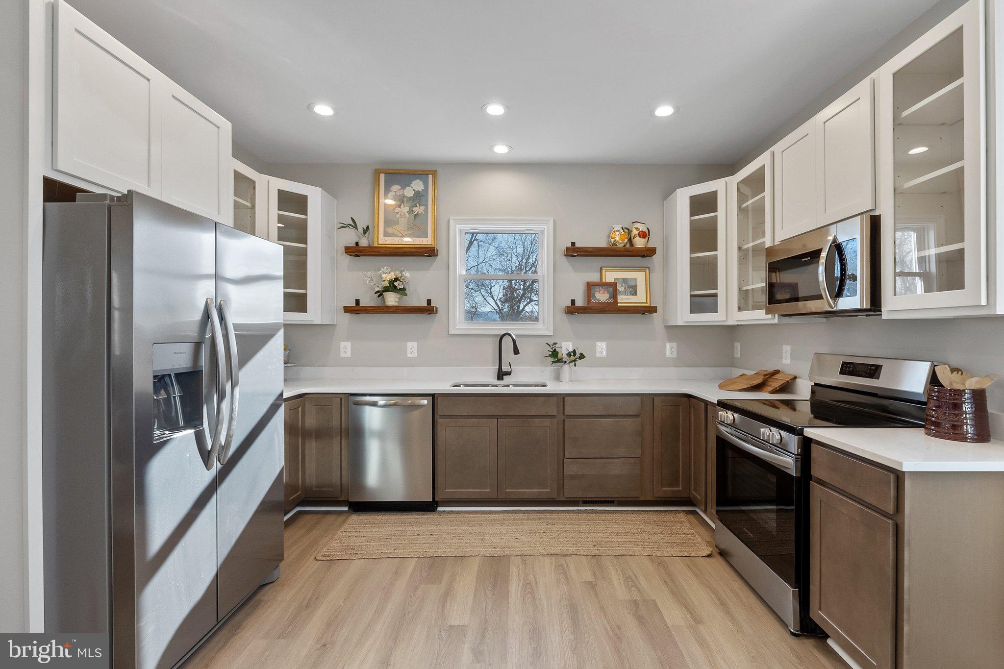 JUNEWOOD ESTATES - Residential