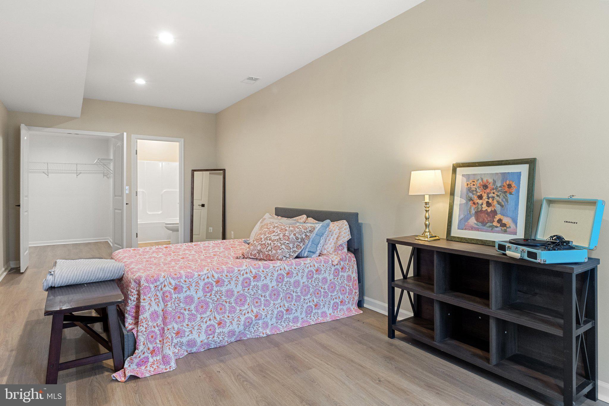 JUNEWOOD ESTATES - Residential