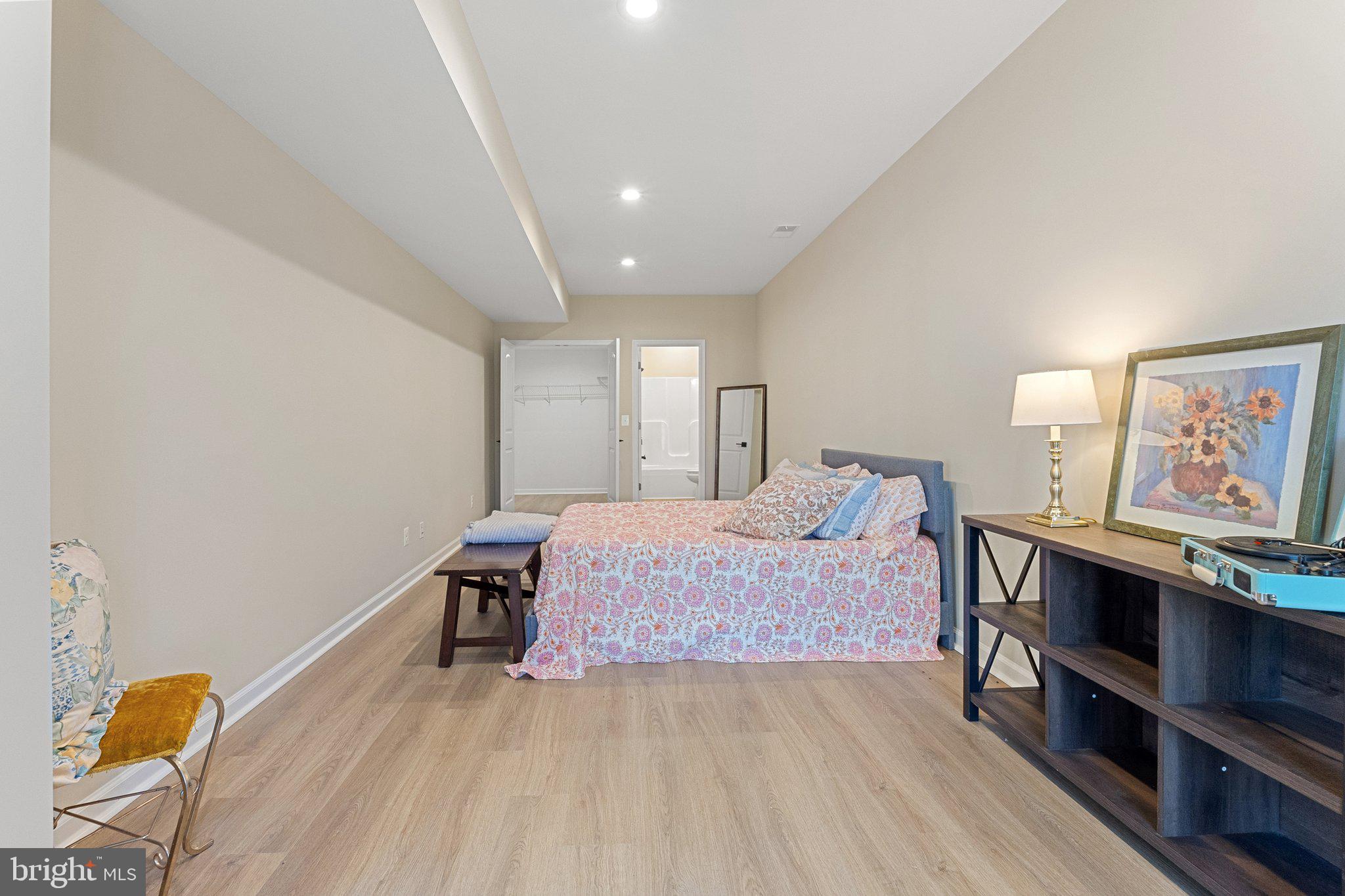 JUNEWOOD ESTATES - Residential