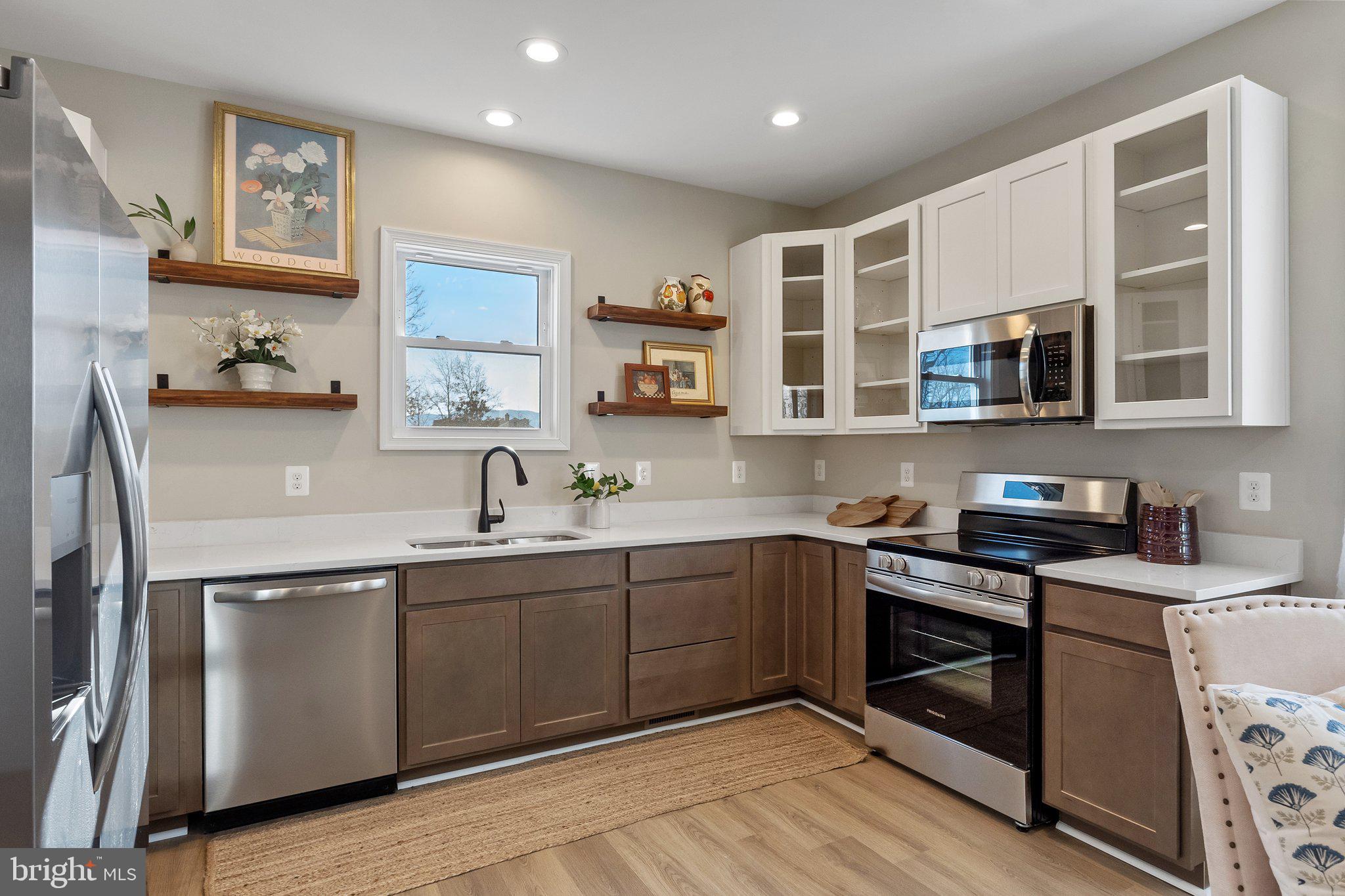 JUNEWOOD ESTATES - Residential