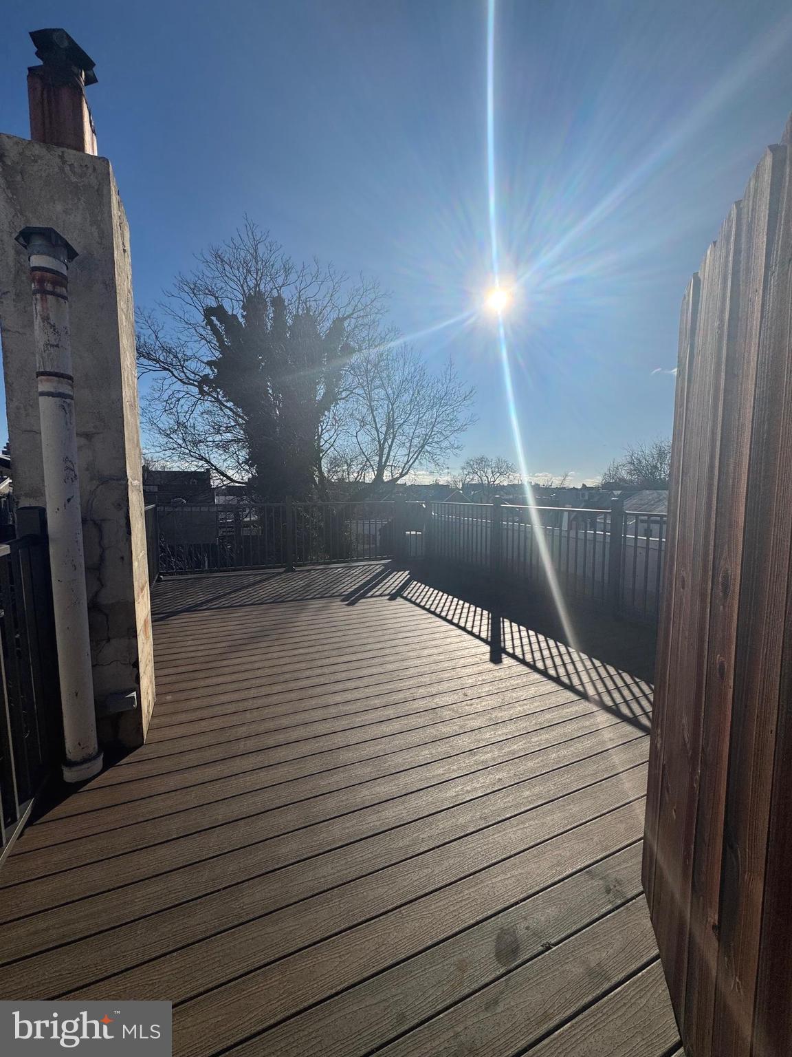 QUEEN VILLAGE - Residential Lease