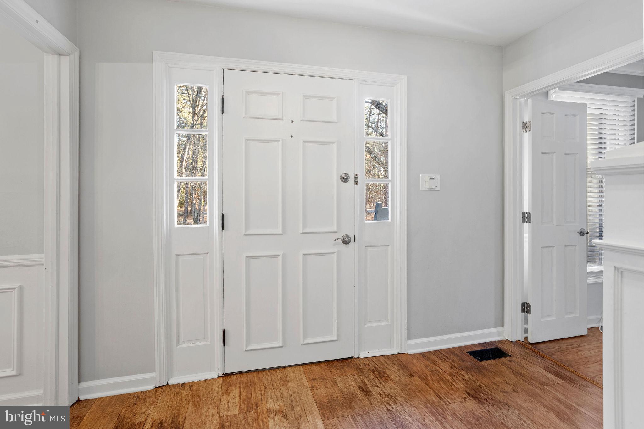 114 W CENTENNIAL DRIVE