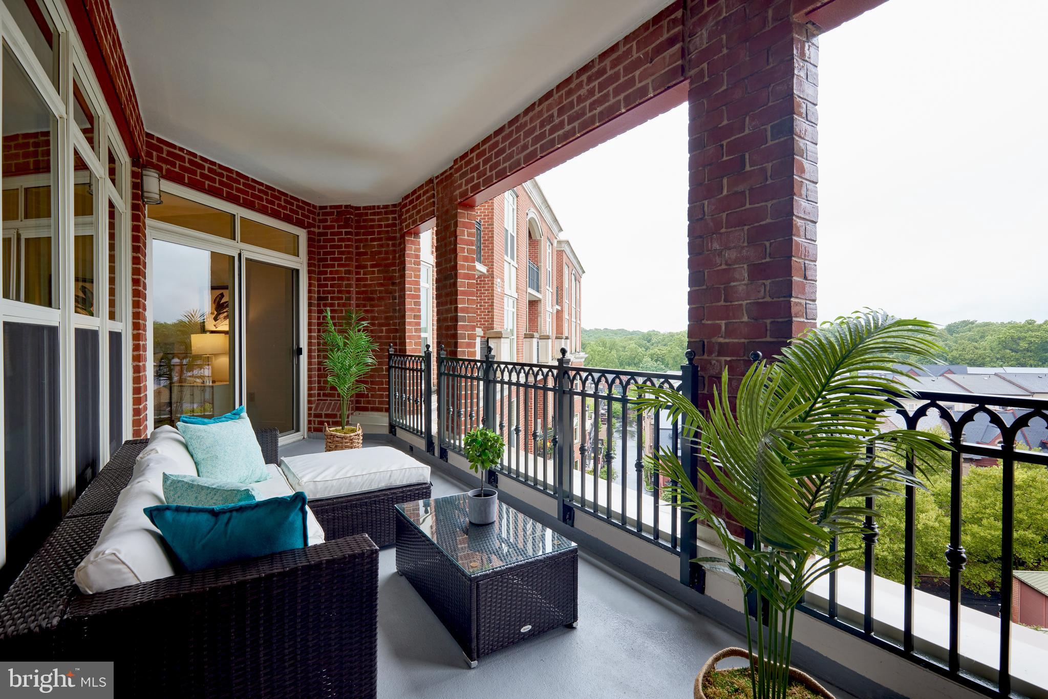 PARK POTOMAC - Residential