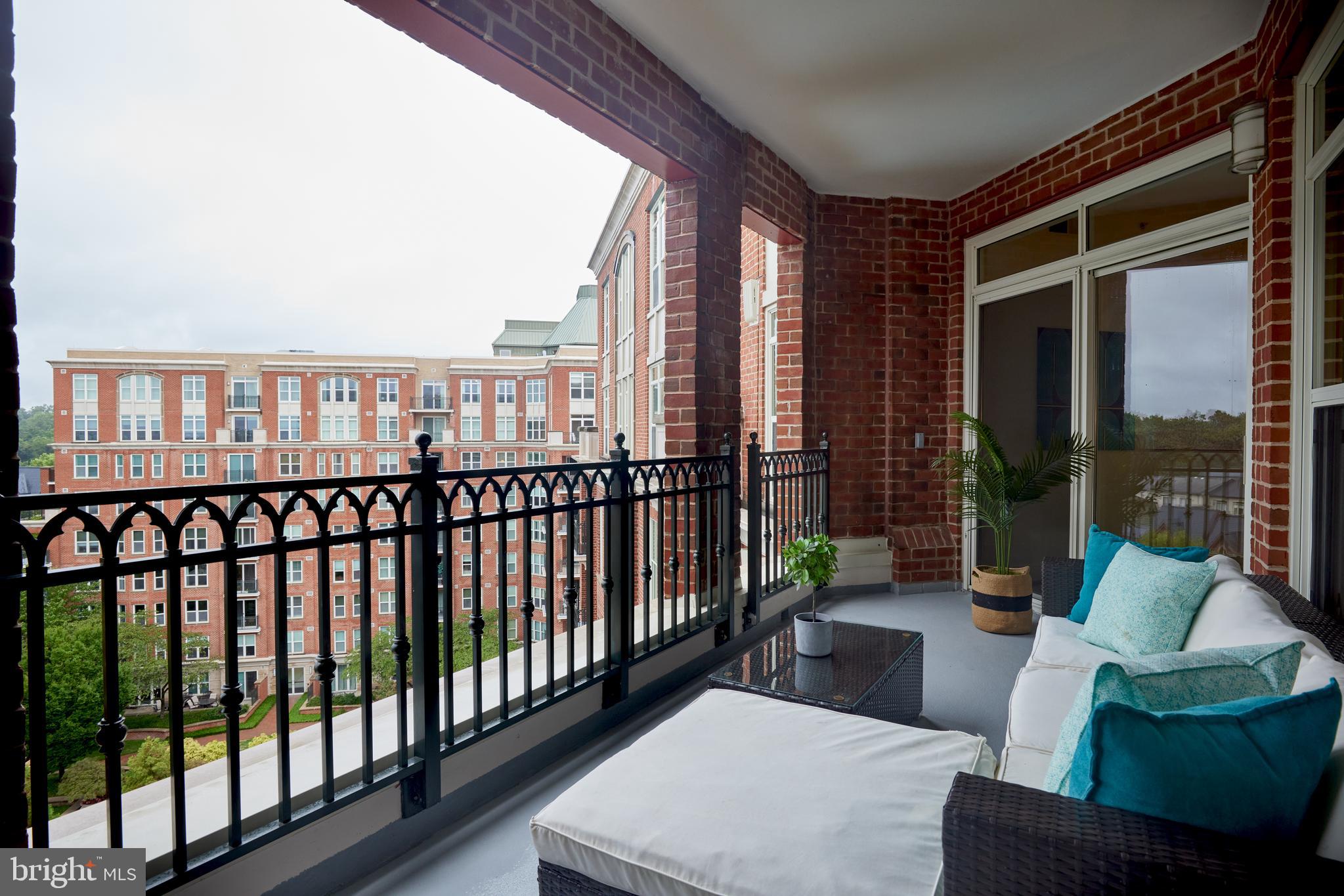 PARK POTOMAC - Residential